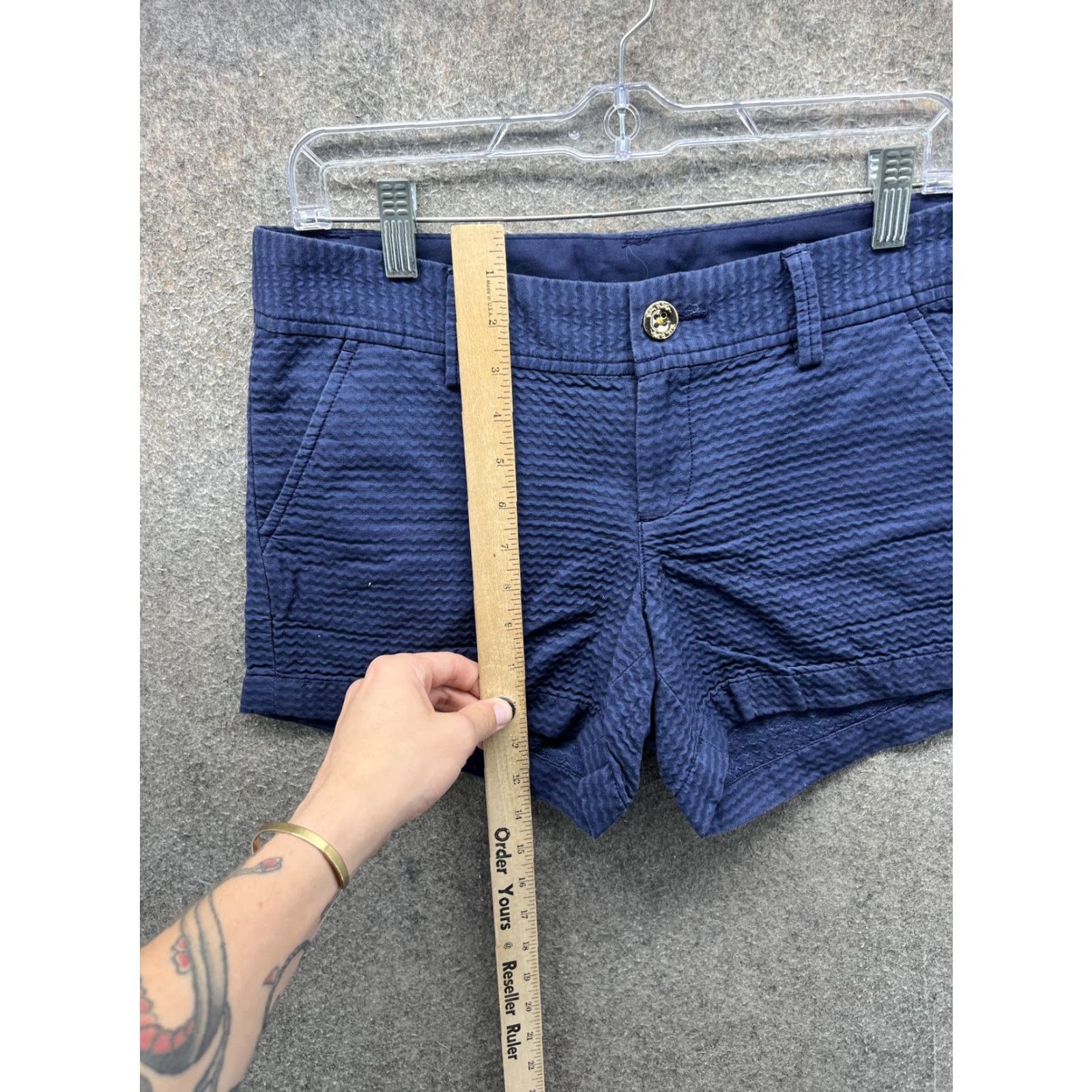Lilly Pulitzer Lilly Pulitzer Shorts Womens 4 Blue Callahan Short Seersucker Chino Casual Size 27" / US 4 / IT 40 - 7 Thumbnail