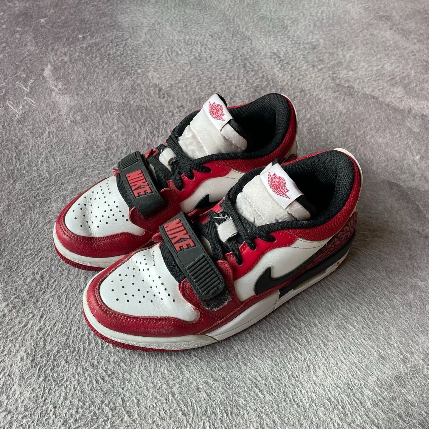 Nike Nike Red Lowtop Sneakers 40 Men Size US 7.5 / EU 40-41 - 1 Thumbnail