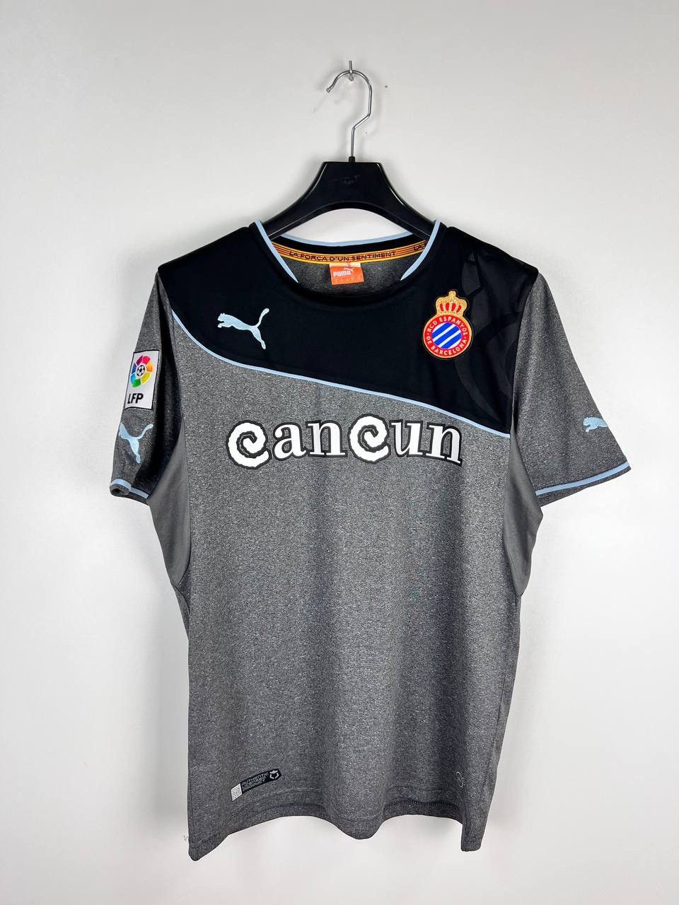 Puma Espanyol Puma 2013-14 jersey t-shirts size S Size US S / EU 44-46 / 1 - 1 Thumbnail