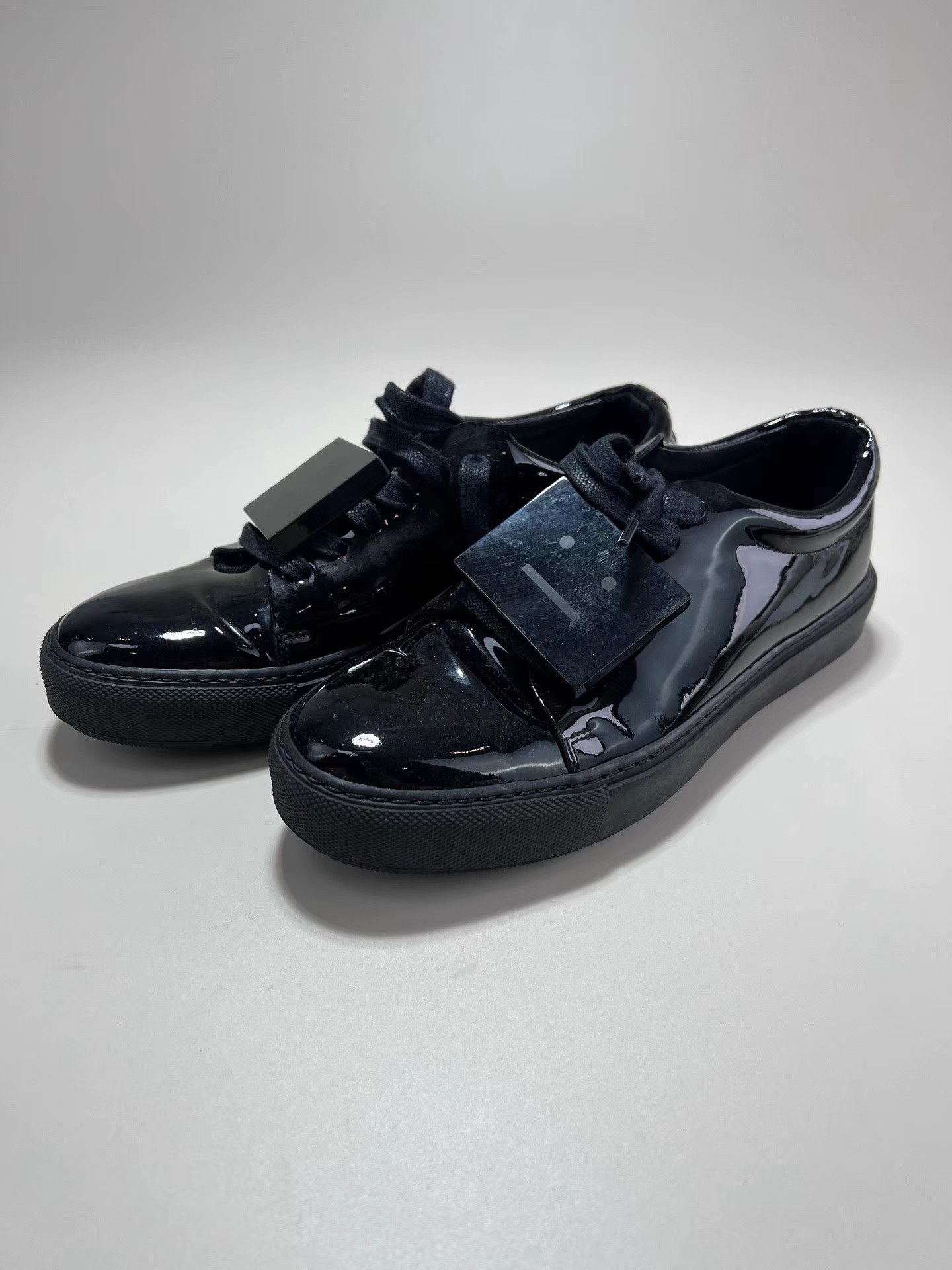 Acne Studios ACNE STUDIOS Square Face Patent Leather Sneakers Size US 7 / IT 37 - 1 Thumbnail