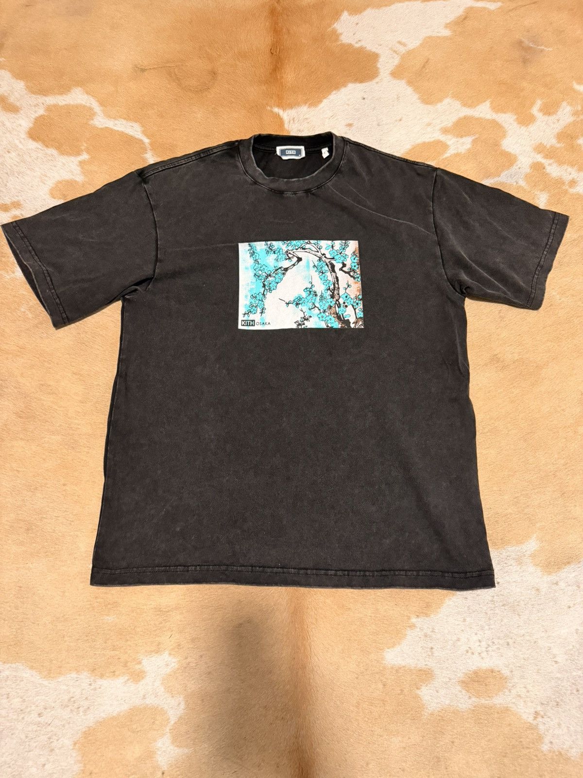 Kith Osaka Cherry Blossom T-Shirt Vintage Black Medium 🌸