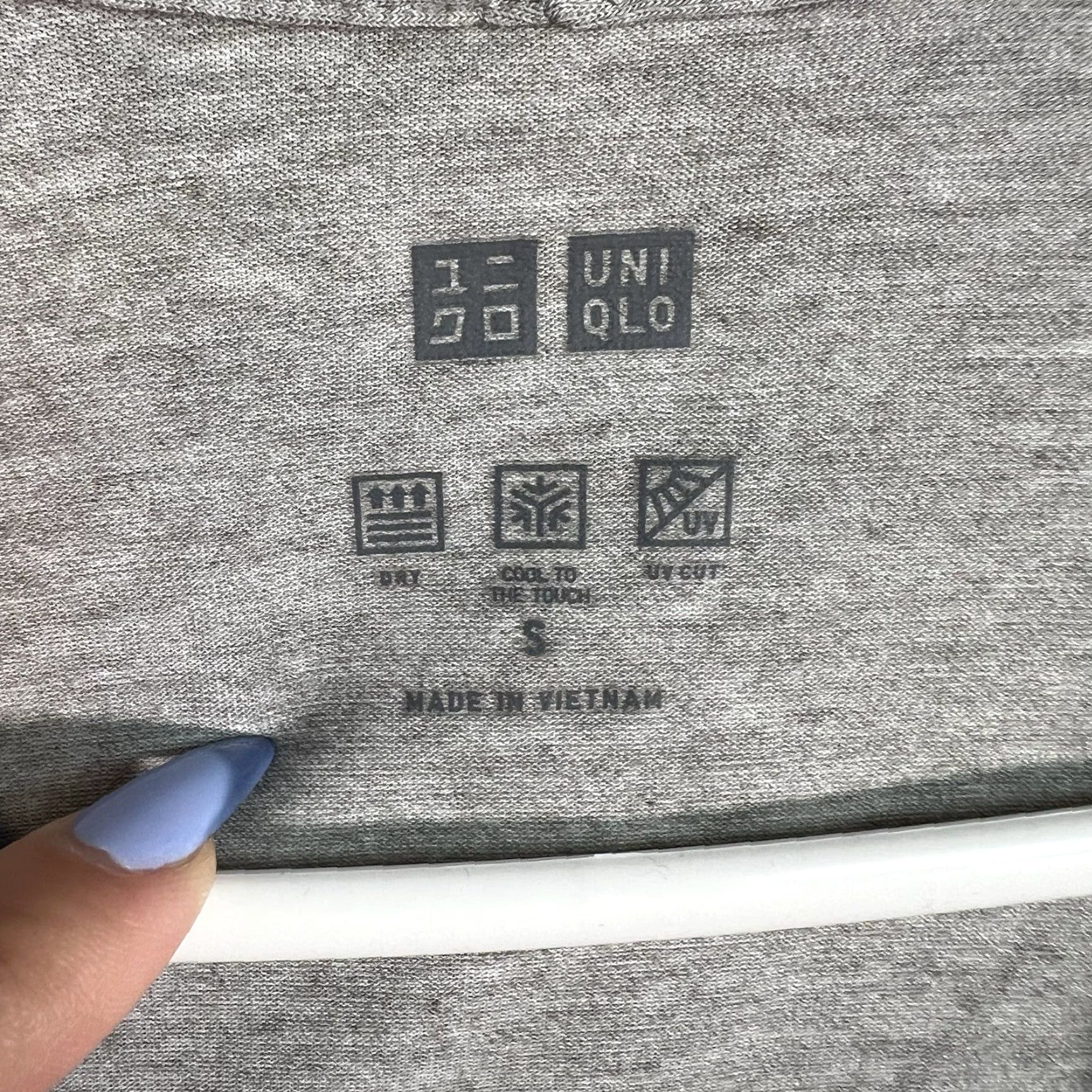 Uniqlo Uniqlo Lightweight Cardigan Sweater Gray Womens Small Long Sleeve Size S / US 4 / IT 40 - 5 Thumbnail