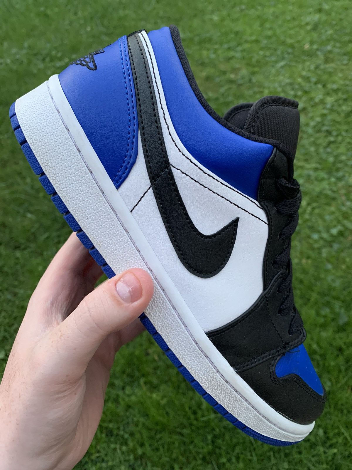 Jordan Brand Jordan 1 Low Royal Toe 2019 Size 9.5 Size US 9.5 / EU 42-43 - 1 Thumbnail