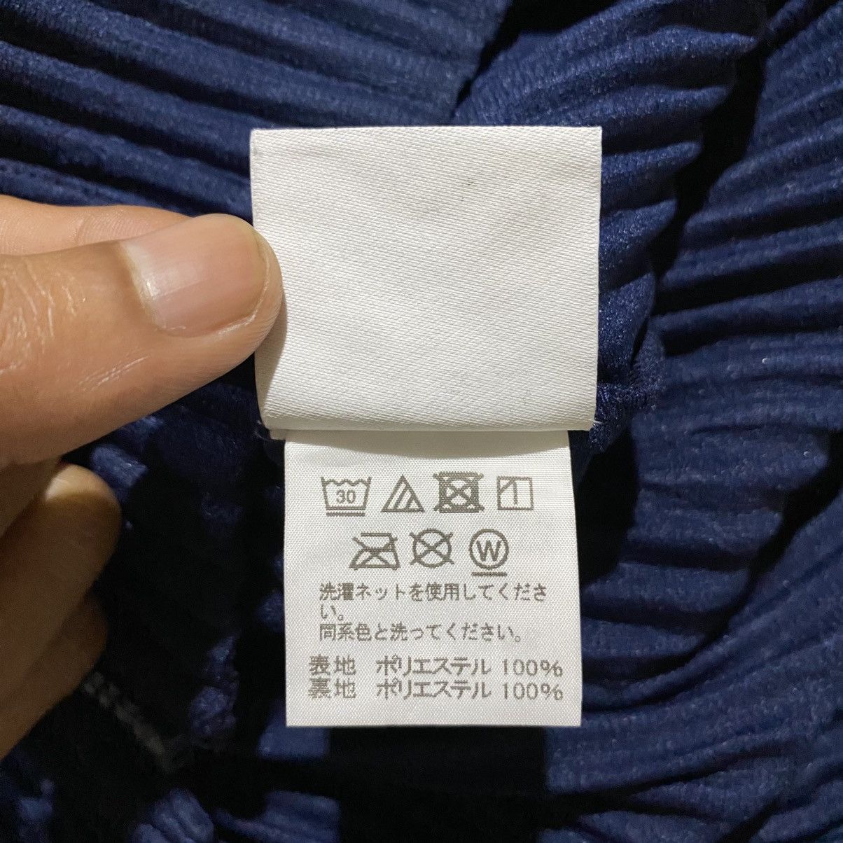 Homme Plisse Issey Miyake Homme Plisse Issey Miyake Pleated Jacket Navy Size US M / EU 48-50 / 2 - 5 Thumbnail