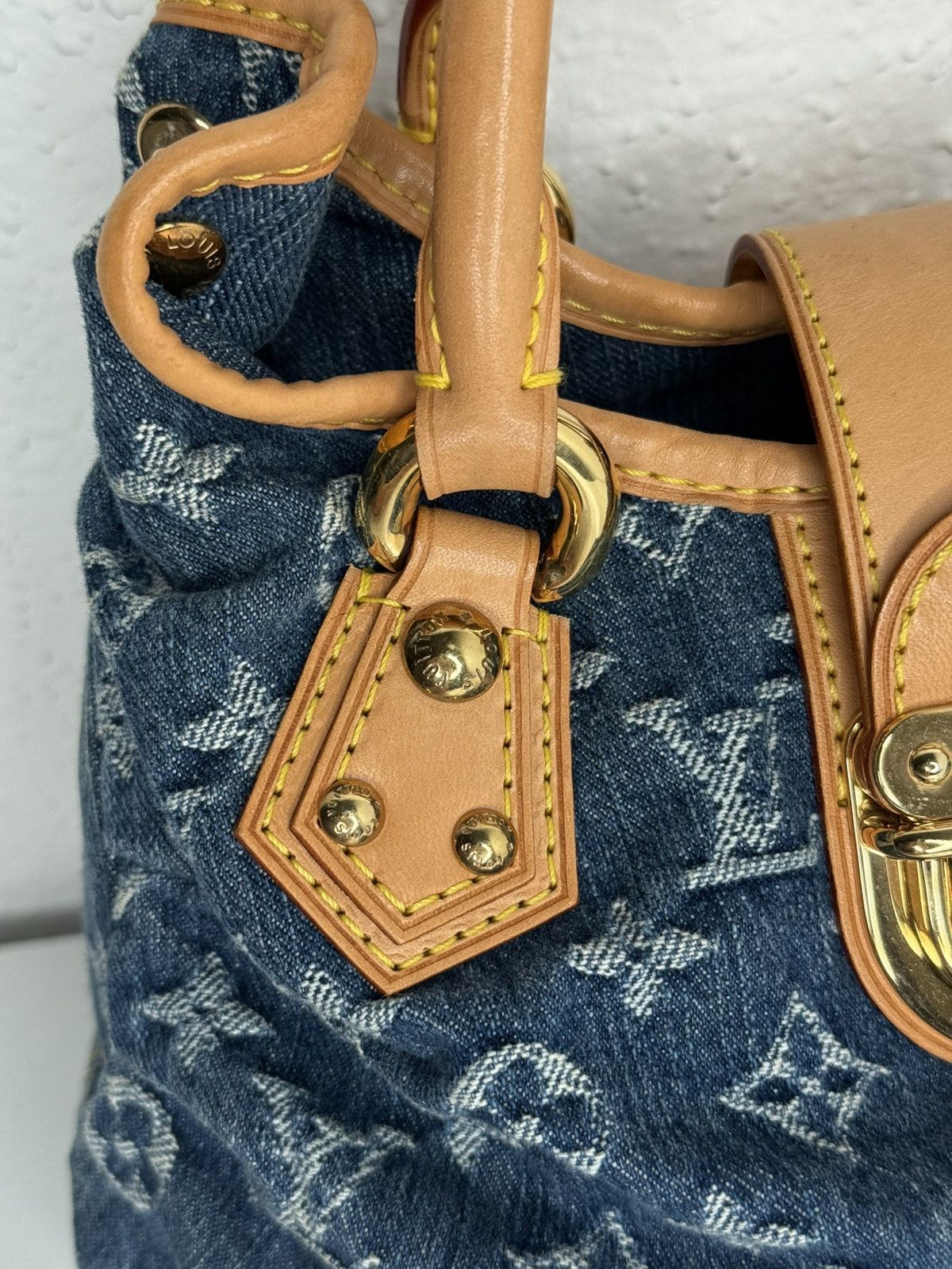 Louis Vuitton Louis Vuitton Pleaty Denim Handbag Size ONE SIZE - 3 Thumbnail