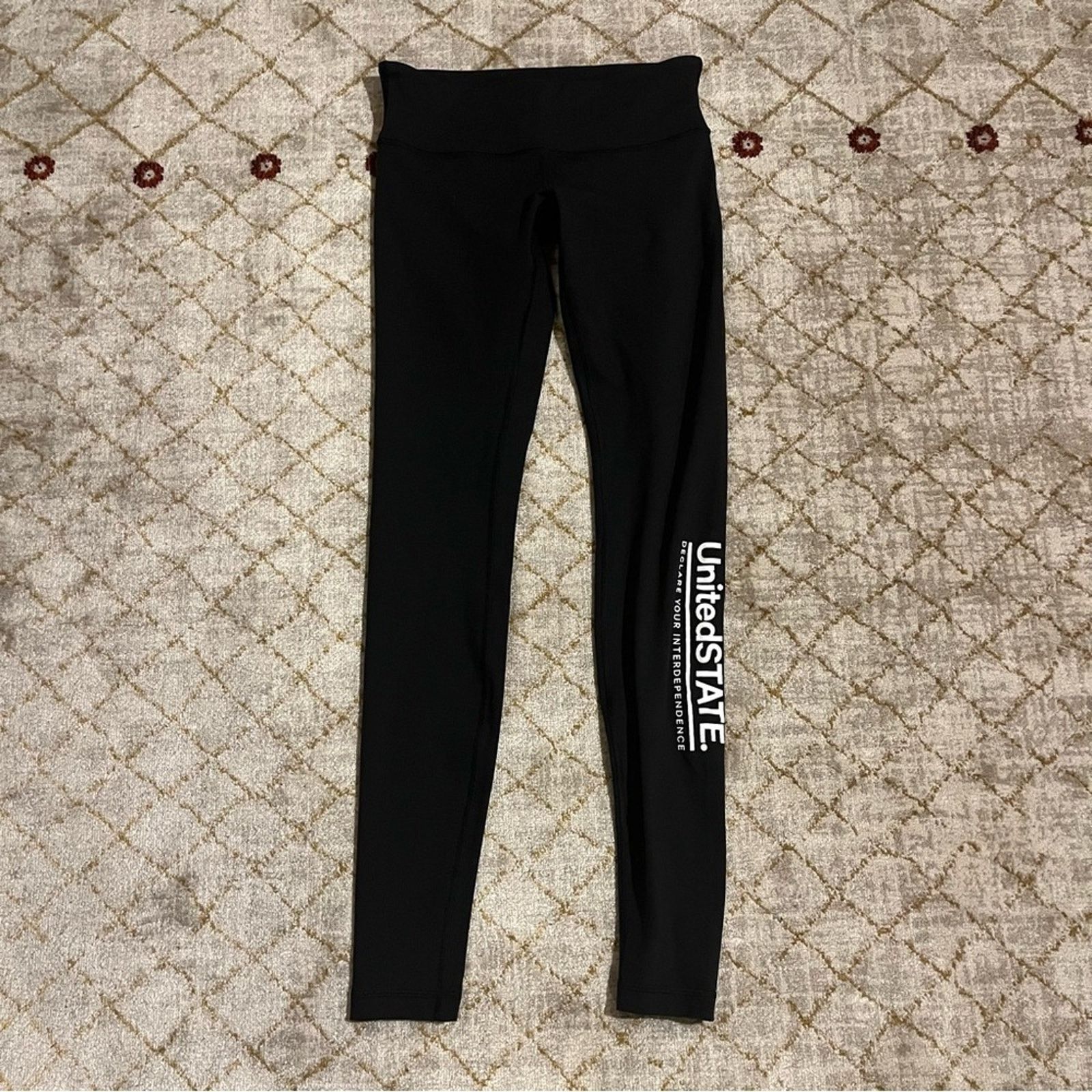 Lululemon Lululemon Women's Wunder Under Low Rise Size 6 Black Size 28" / US 6 / IT 42 - 1 Thumbnail