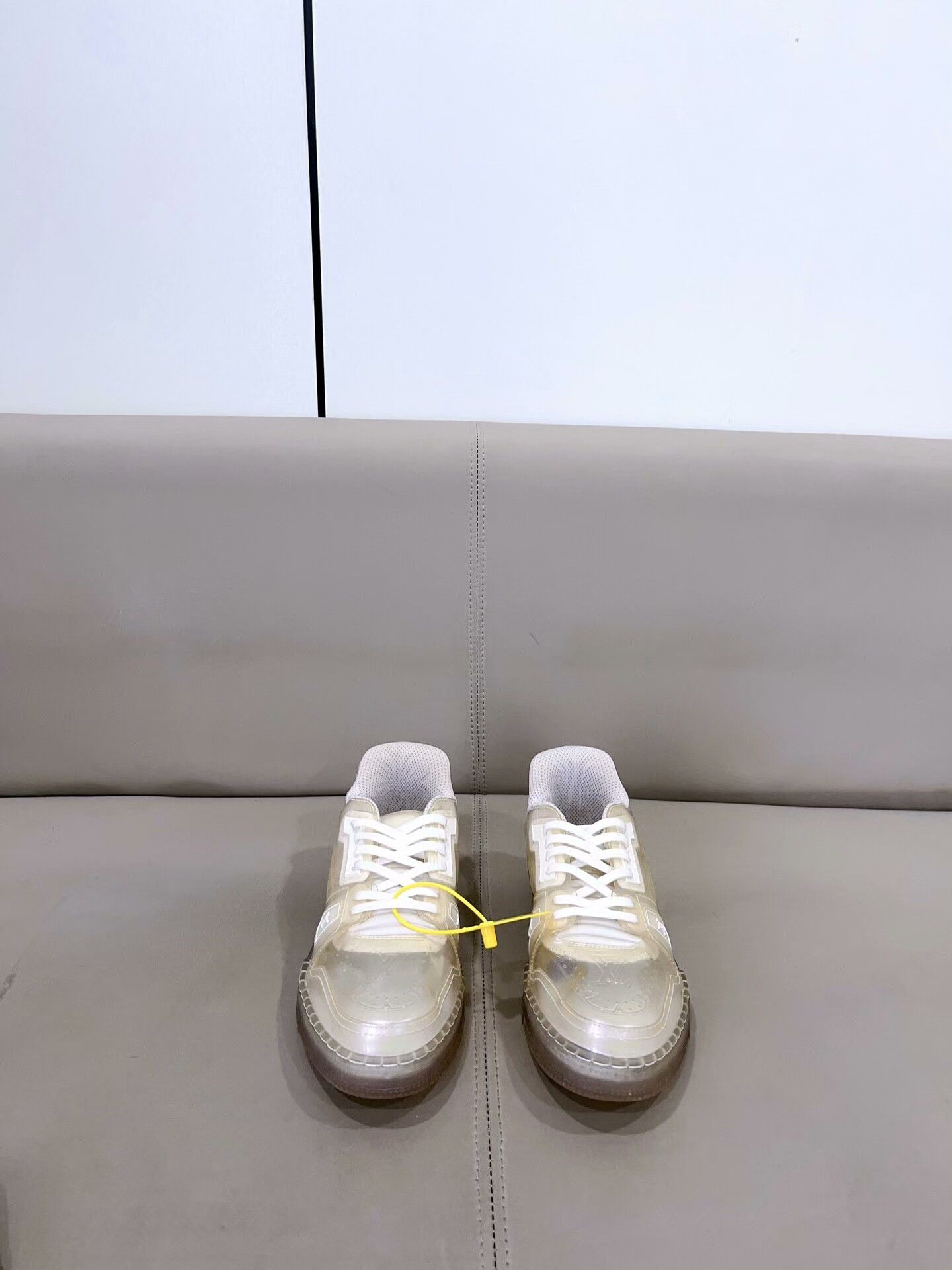 Louis Vuitton Louis Vuitton LV Trainer Transparent Size US 10 / EU 43 - 1 Thumbnail
