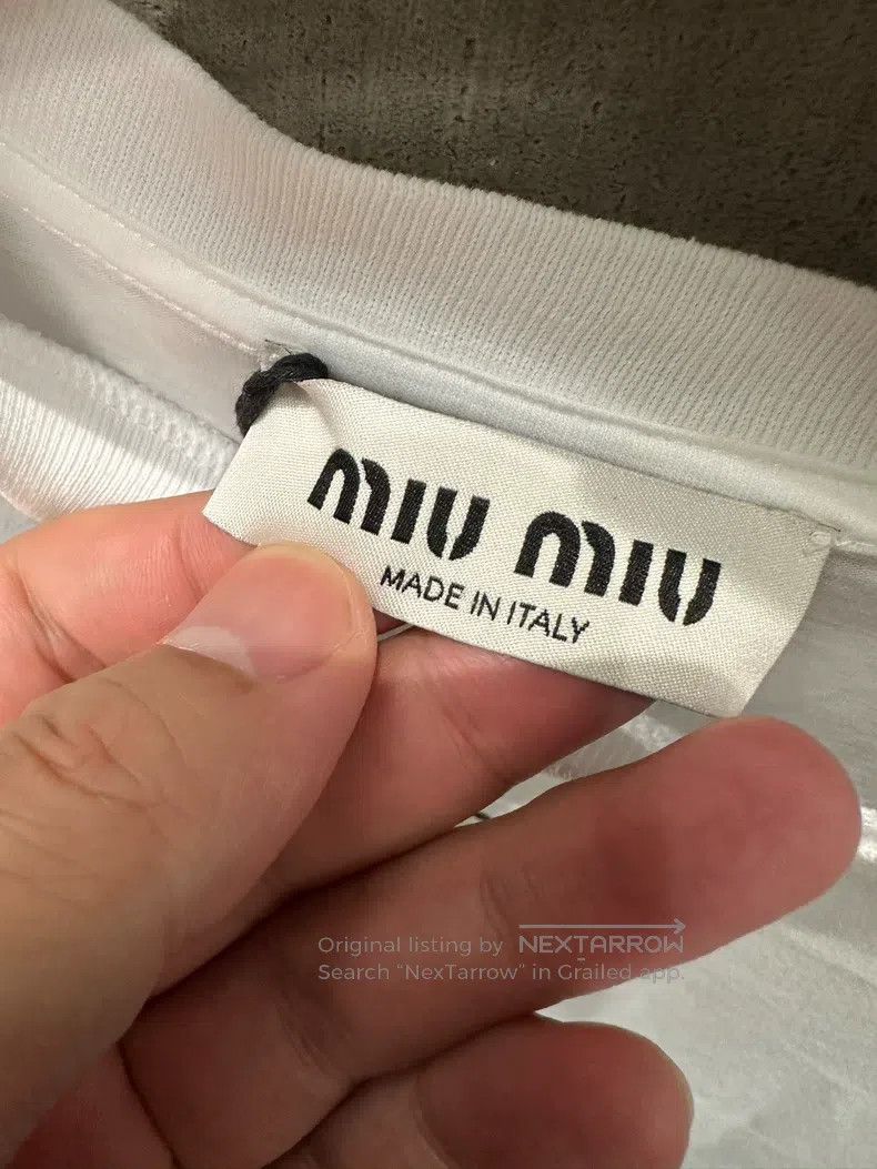 Miu Miu Miu Miu White Crew Neck Short Sleeve with Knit Embroidered Size US S / EU 44-46 / 1 - 4 Thumbnail