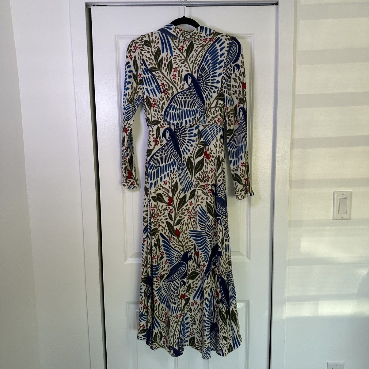 Farm Rio FARM Rio Macaw Flight Plunging Neckline Maxi Dress XS Size XS / US 0-2 / IT 36-38 - 2 Thumbnail