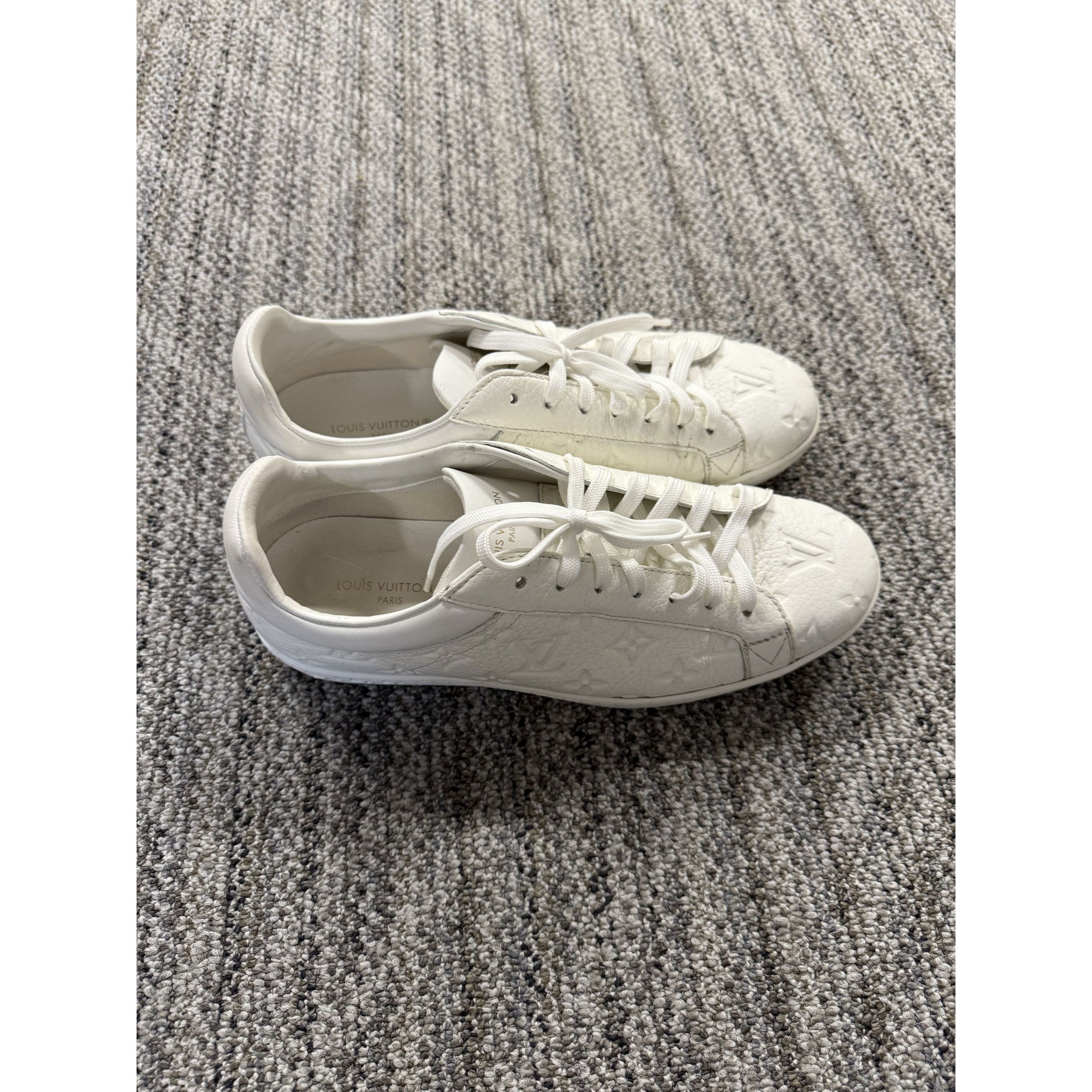 Louis Vuitton Louis Vuitton Womens White Embossed Leather Sneakers Size 8 Size US 8 / EU 41 - 8 Thumbnail