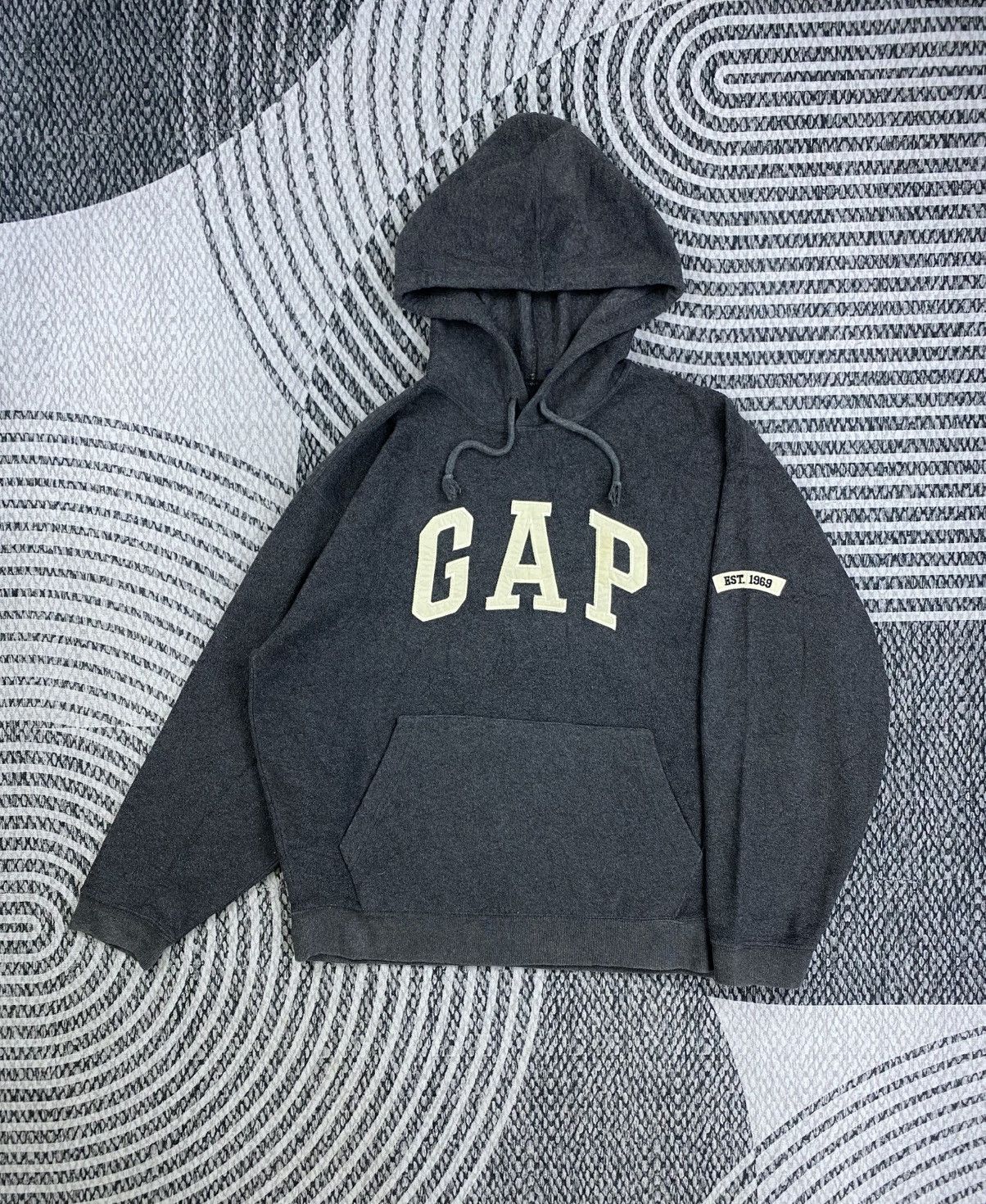 Gap Vintage Gap Big Spellout Longsleeve Sweatshirt Hoodie Size US L / EU 52-54 / 3 - 1 Thumbnail