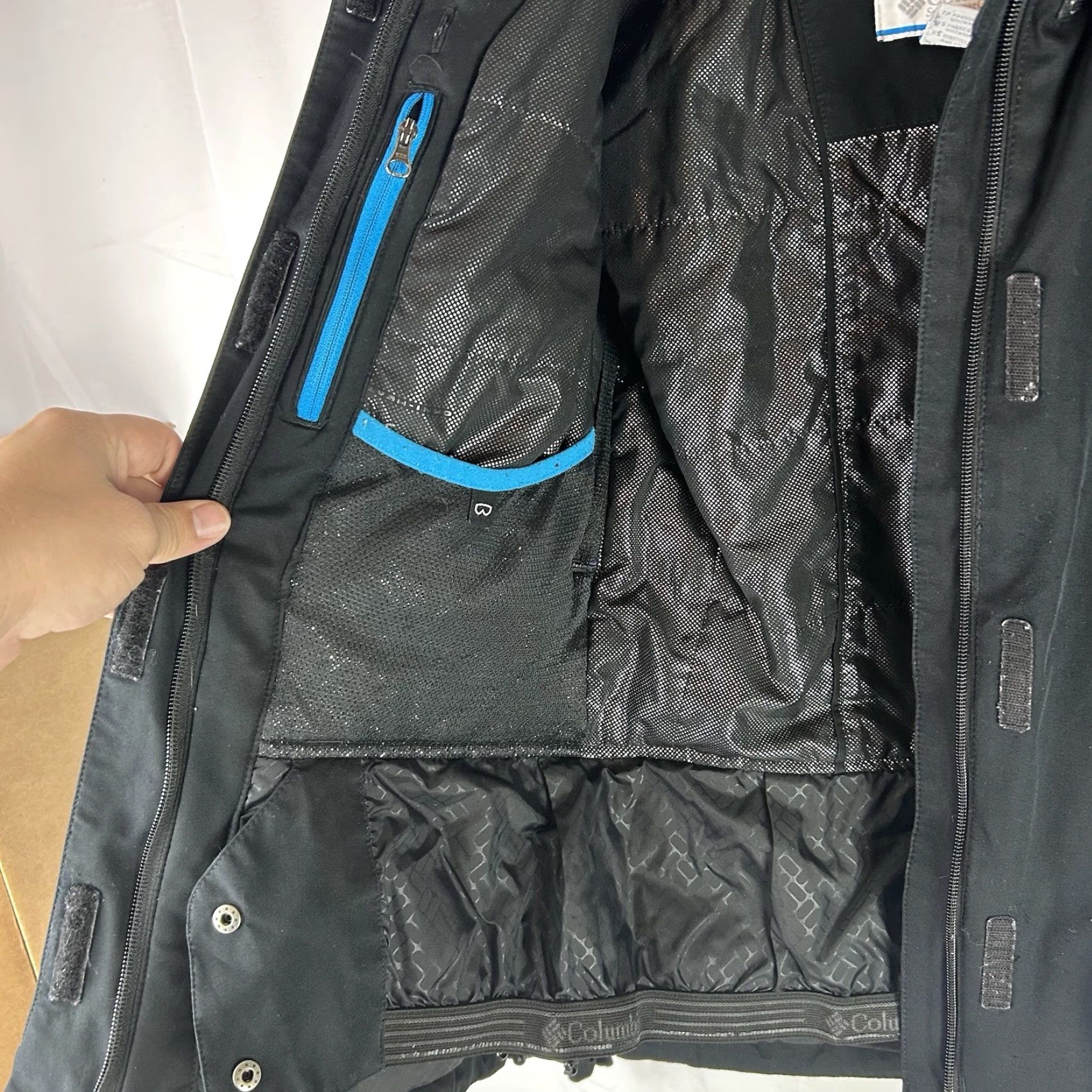 Vintage Columbia Jacket Womens XS Omni Heat Black (No Hood) Regular Fit Mid-Length Solid Softshell Outdoor Halloween-style? Size XS / US 0-2 / IT 36-38 - 4 Thumbnail