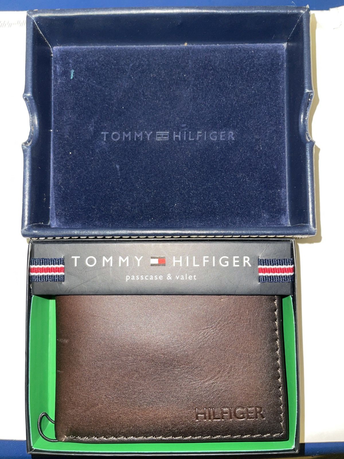 Tommy Hilfiger Tommy Hilfiger CC Trifold Black Leather Wallet Size ONE SIZE - 2 Thumbnail