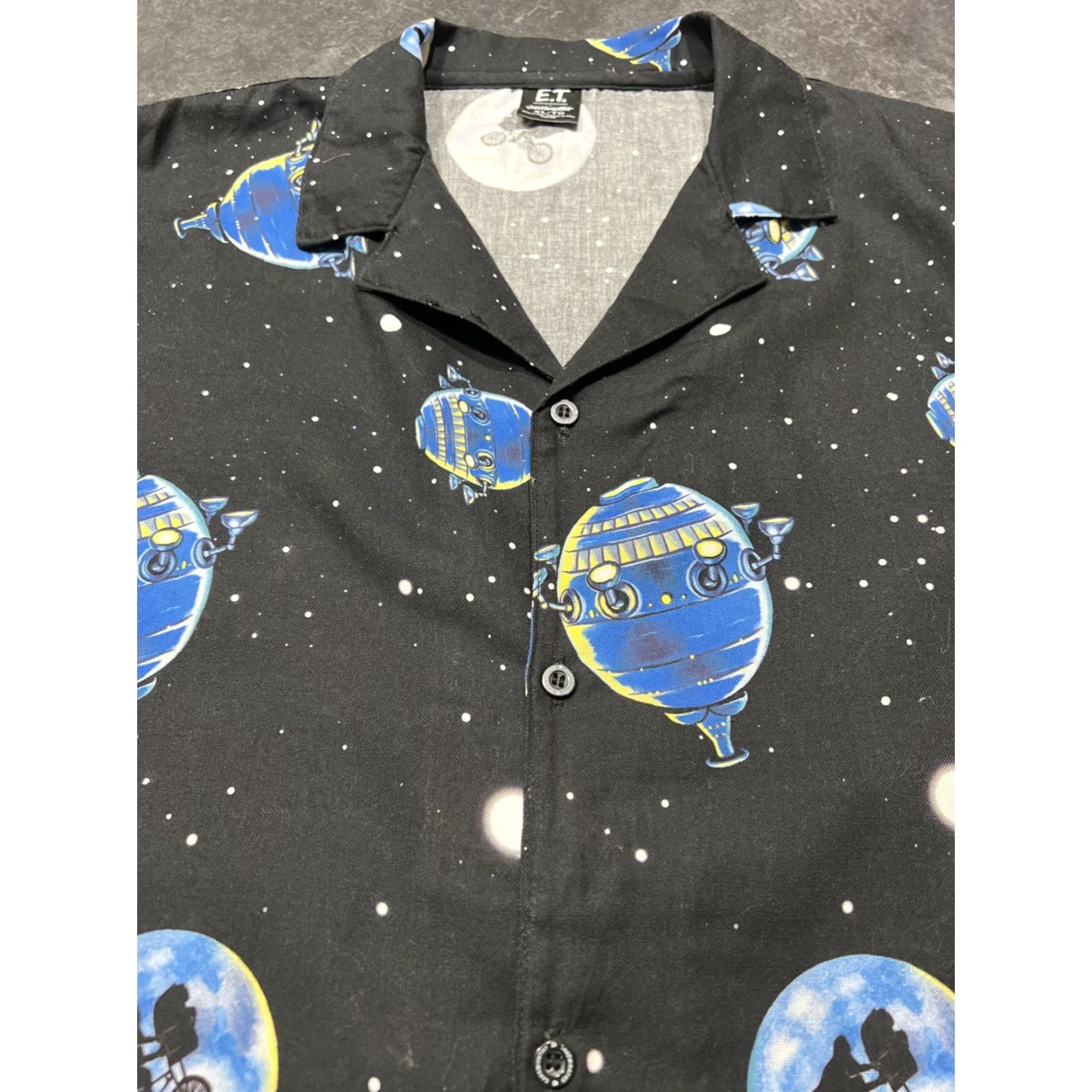 Vintage Cakeworthy E.T. Space Button-Up Shirt XL Black Men Short Sleeve Regular Size Size US XL / EU 56 / 4 - 3 Thumbnail