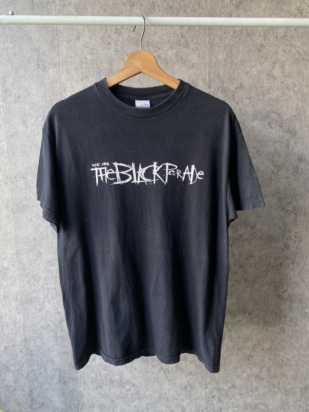 Band Tees × My Chemical Romance × Vintage 2000s The Black Parade My Chemical Romance T Shirt Size US M / EU 48-50 / 2 - 1 Thumbnail