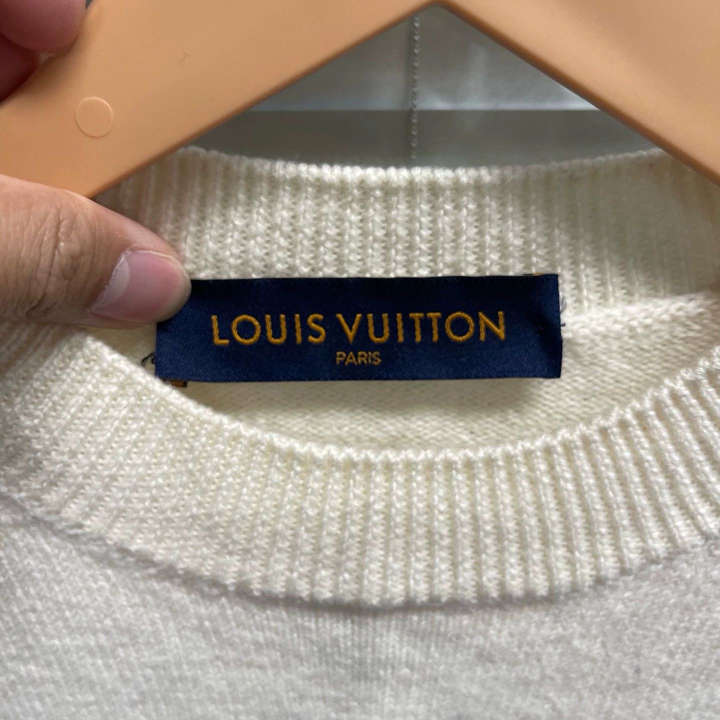Louis Vuitton LOUIS VUITTON white Clock wool sweater S 99 new Size US S / EU 44-46 / 1 - 3 Thumbnail
