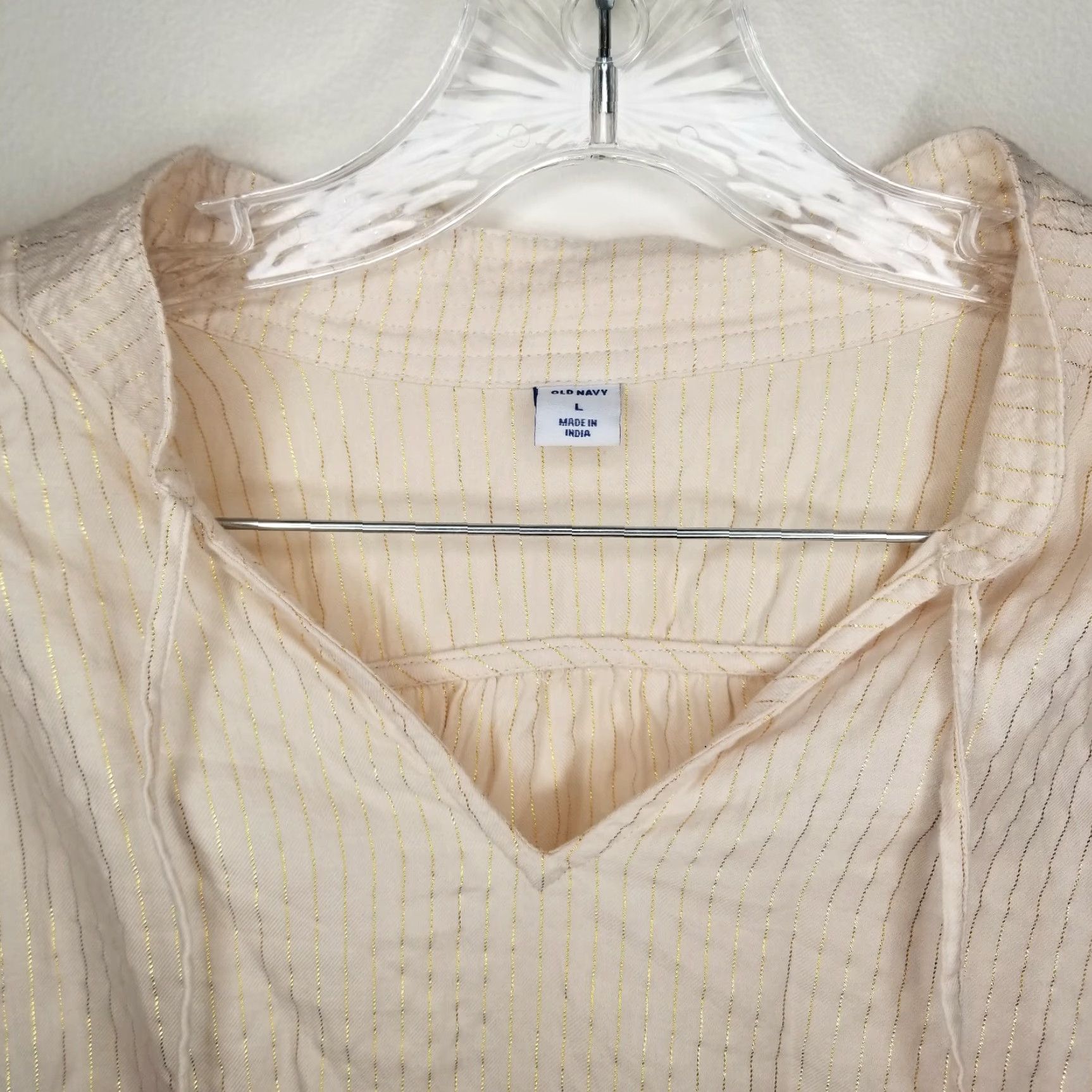 Old Navy Old Navy Blouse Womens Long Sleeve V Neck Beige Pink Size L Size L / US 10 / IT 46 - 2 Thumbnail