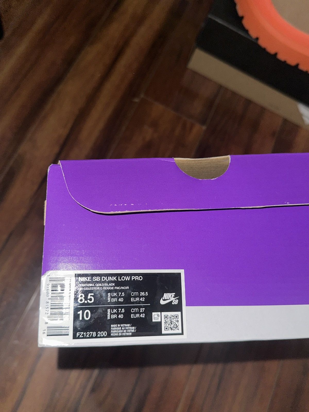 Nike SB Nike SB Dunk Low Size US 8.5 / EU 41-42 - 6 Thumbnail