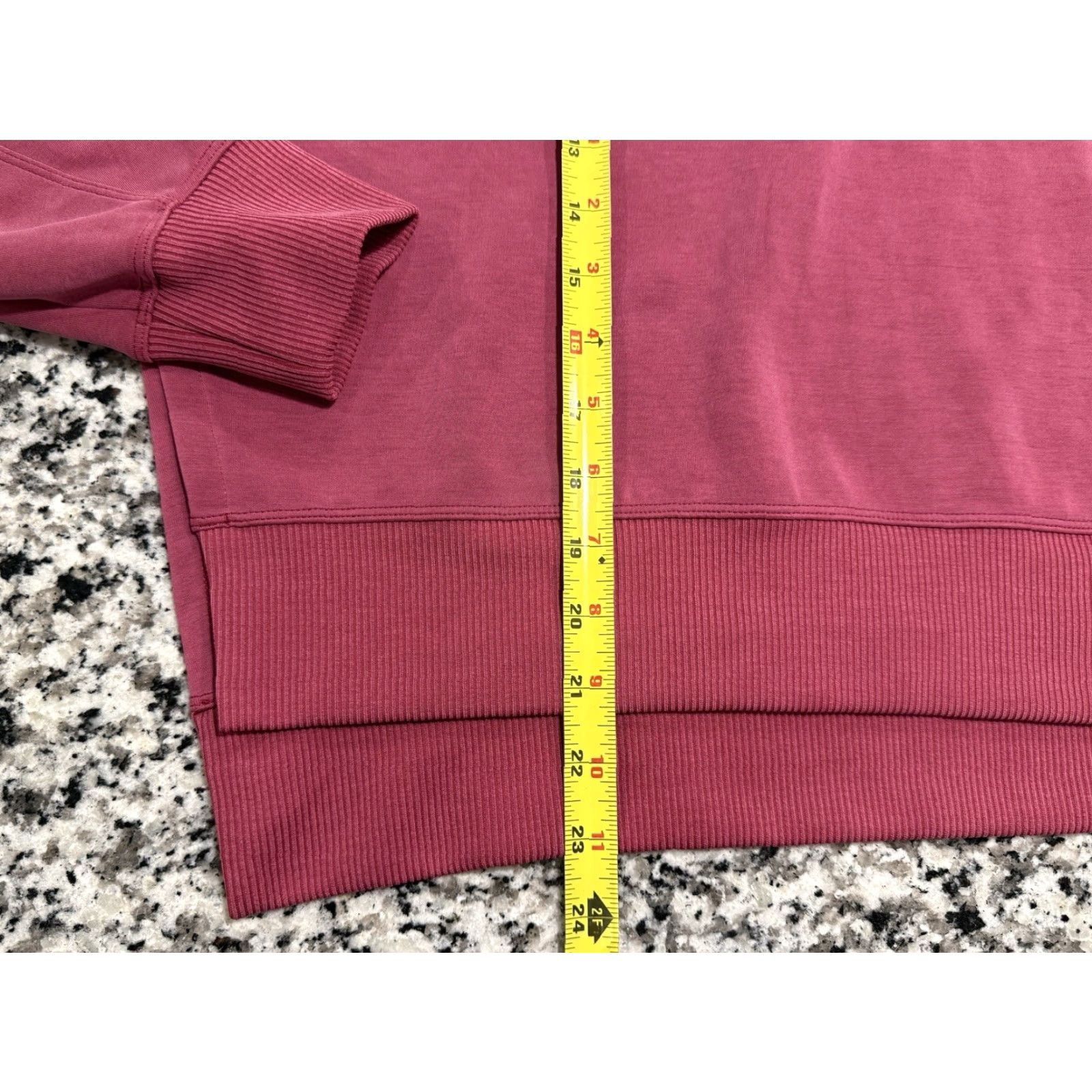 Lululemon Lululemon Softstreme Turtleneck Pullover Sweatshirt Women Sz 6 Pomegranate Slit Casual Shirt Yoga Running Size M / US 6-8 / IT 42-44 - 3 Thumbnail
