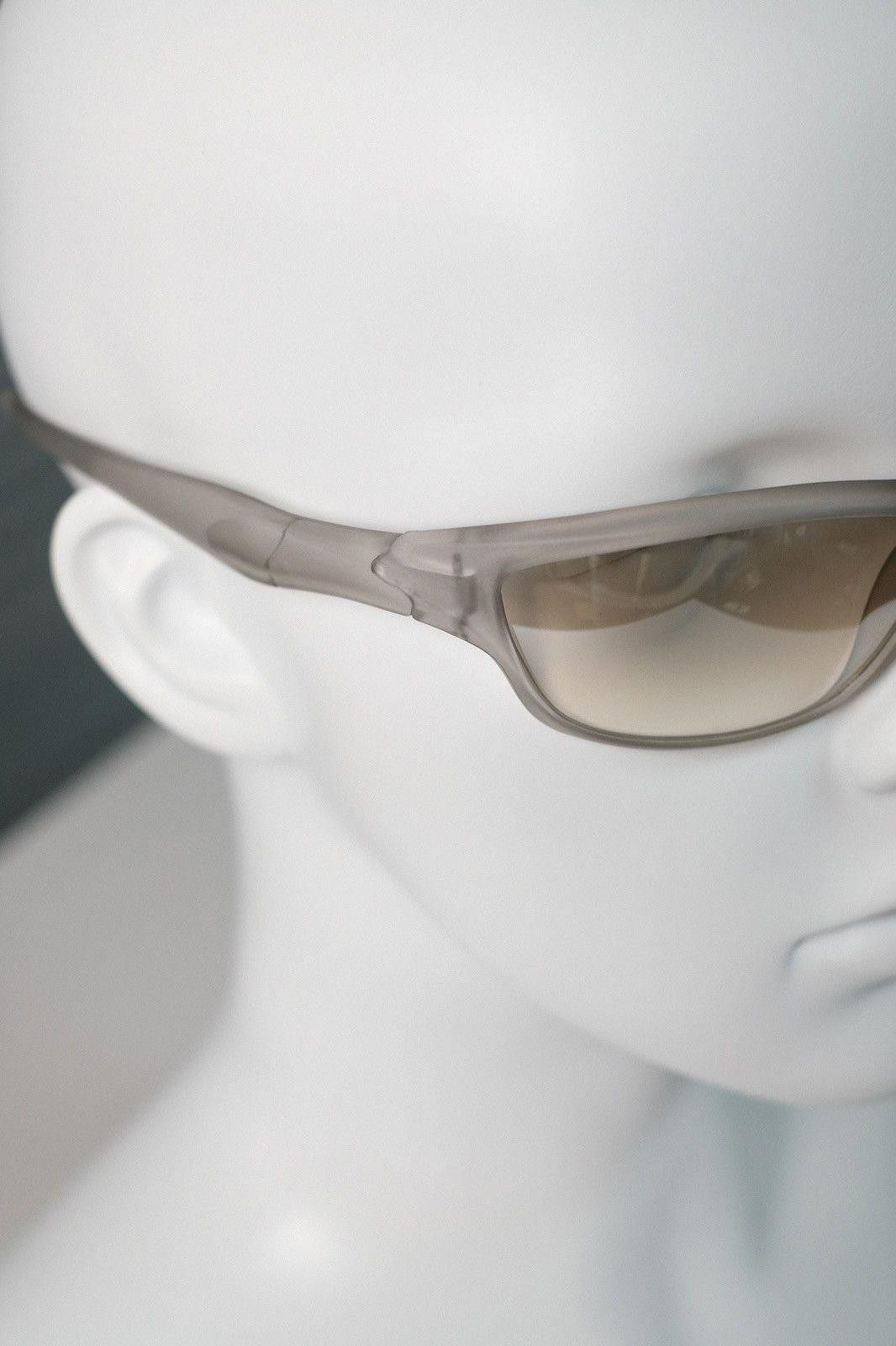 Japanese Brand Vtg Vintage Y2k Avant Garde Futuristic Sunglasses Unisex OS Size ONE SIZE - 5 Thumbnail