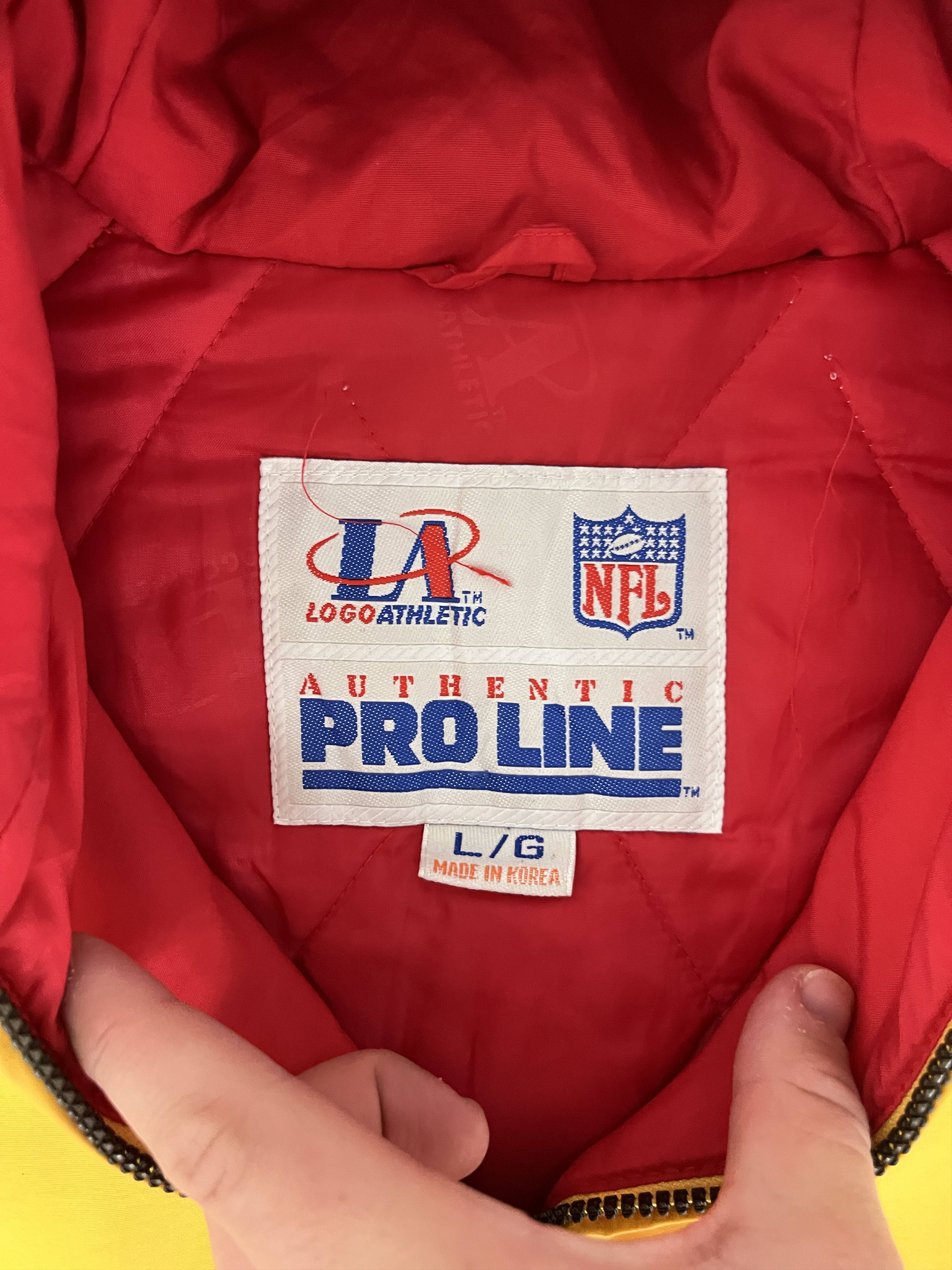Logo Athletic × Vintage Kansas City Chiefs Vintage Sharktooth Puffer Jacket Size US L / EU 52-54 / 3 - 6 Thumbnail