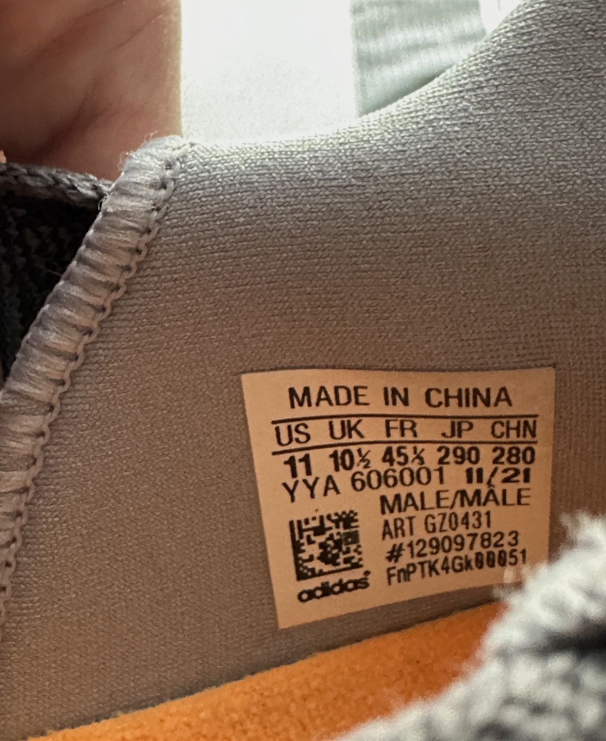 Adidas Adidas Ultraboosts Size US 11 / EU 44 - 8 Thumbnail