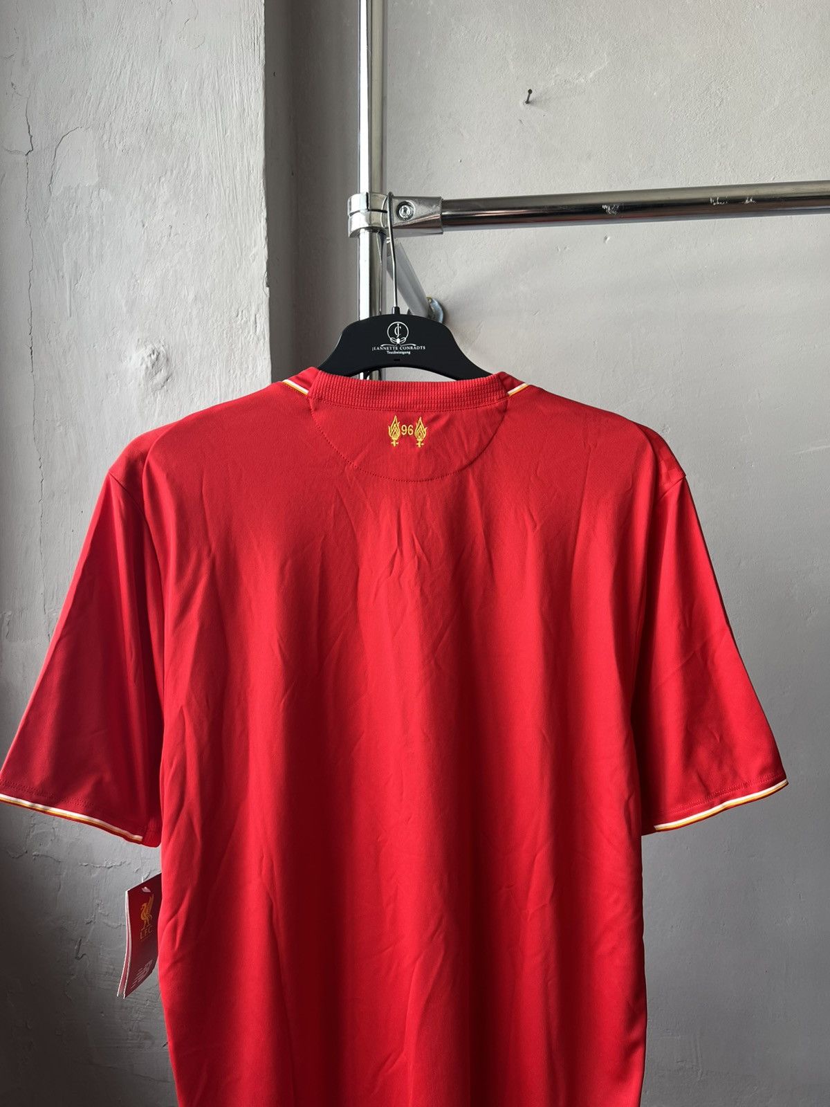 New Balance NWT LIVERPOOL FC HOME SOCCER JERSEY FOOTBALL SHIRT XL Size US XL / EU 56 / 4 - 11 Thumbnail