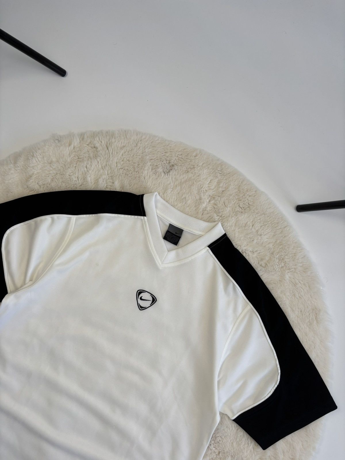 Nike × Vintage Vintage Nike 90’s Central Swoosh Tee T-shirt Size S Size US S / EU 44-46 / 1 - 2 Thumbnail