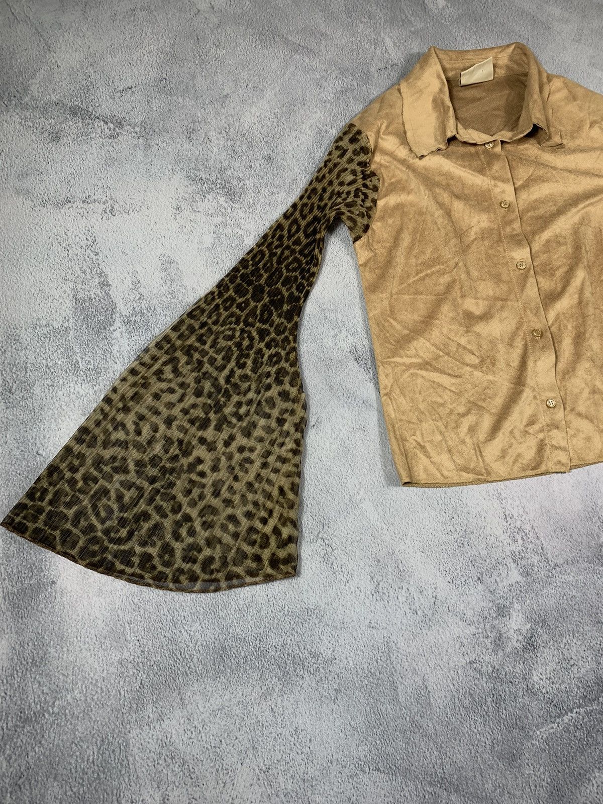 Vintage Vintage Y2K Style flared sleeves button ups shirt size M Size M / US 6-8 / IT 42-44 - 2 Thumbnail