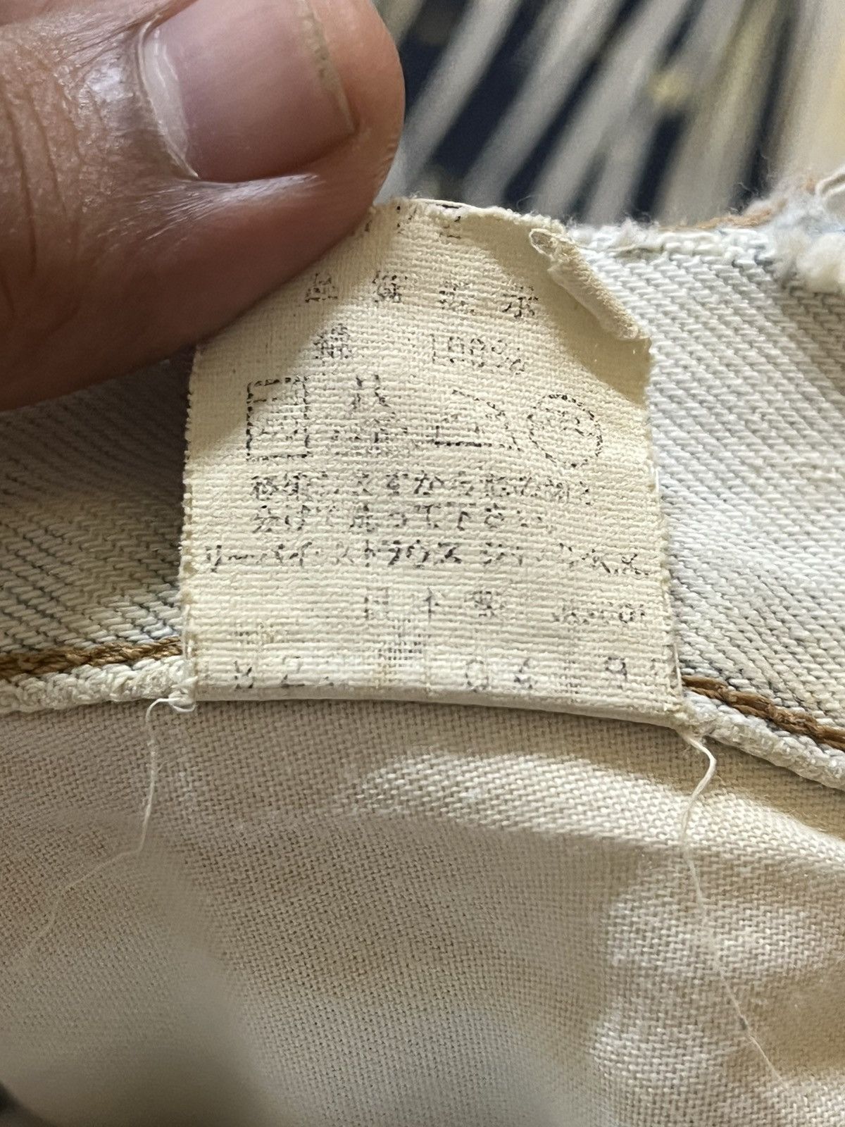 Levi's Vintage Clothing Vintage Levi’s 504 Mudwash Faded Distressed Denim Size US 31 - 11 Thumbnail