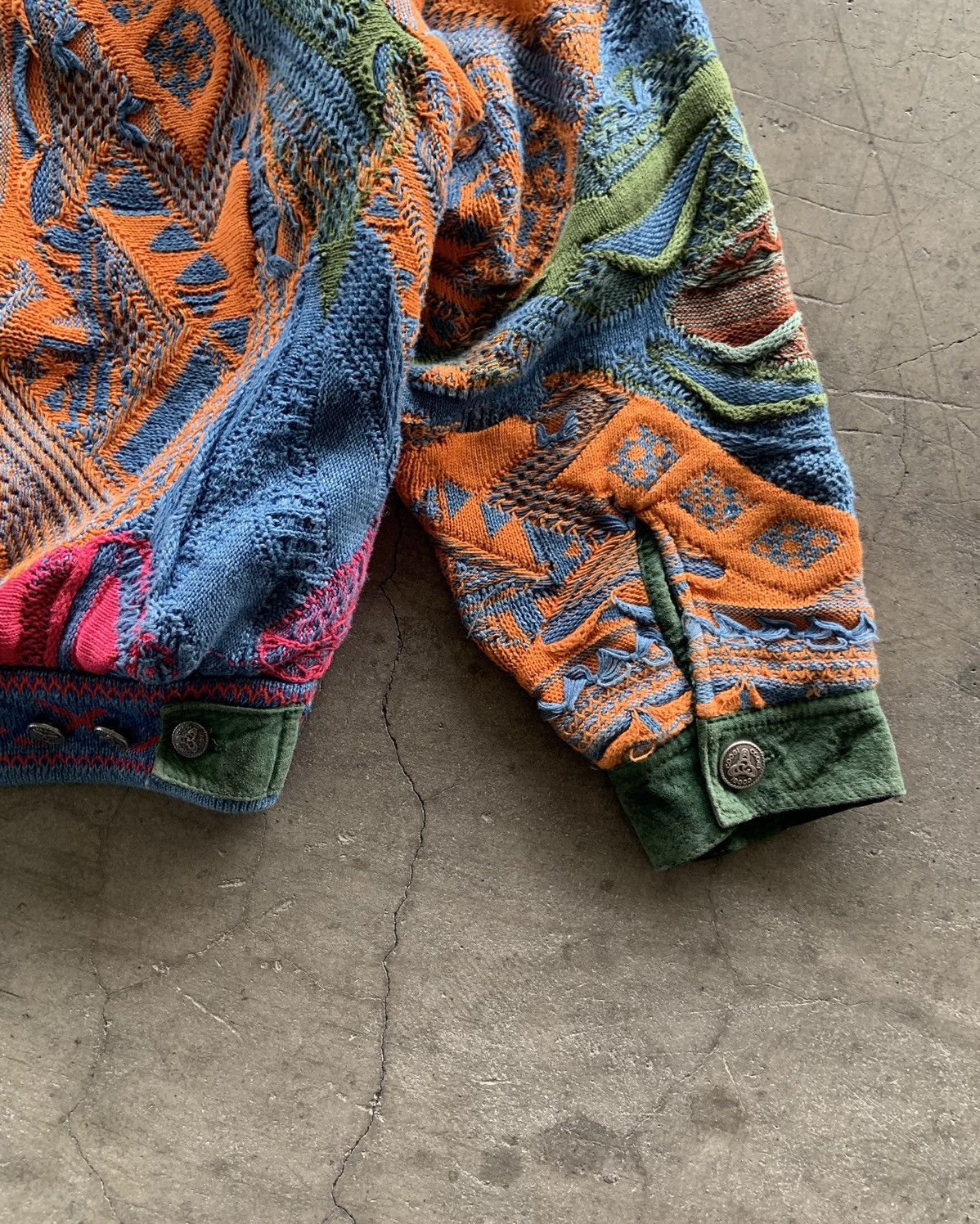 Coogi LAST DROP🔥Vintage Coogi 3d Patern Made In Australia Size US L / EU 52-54 / 3 - 7 Thumbnail