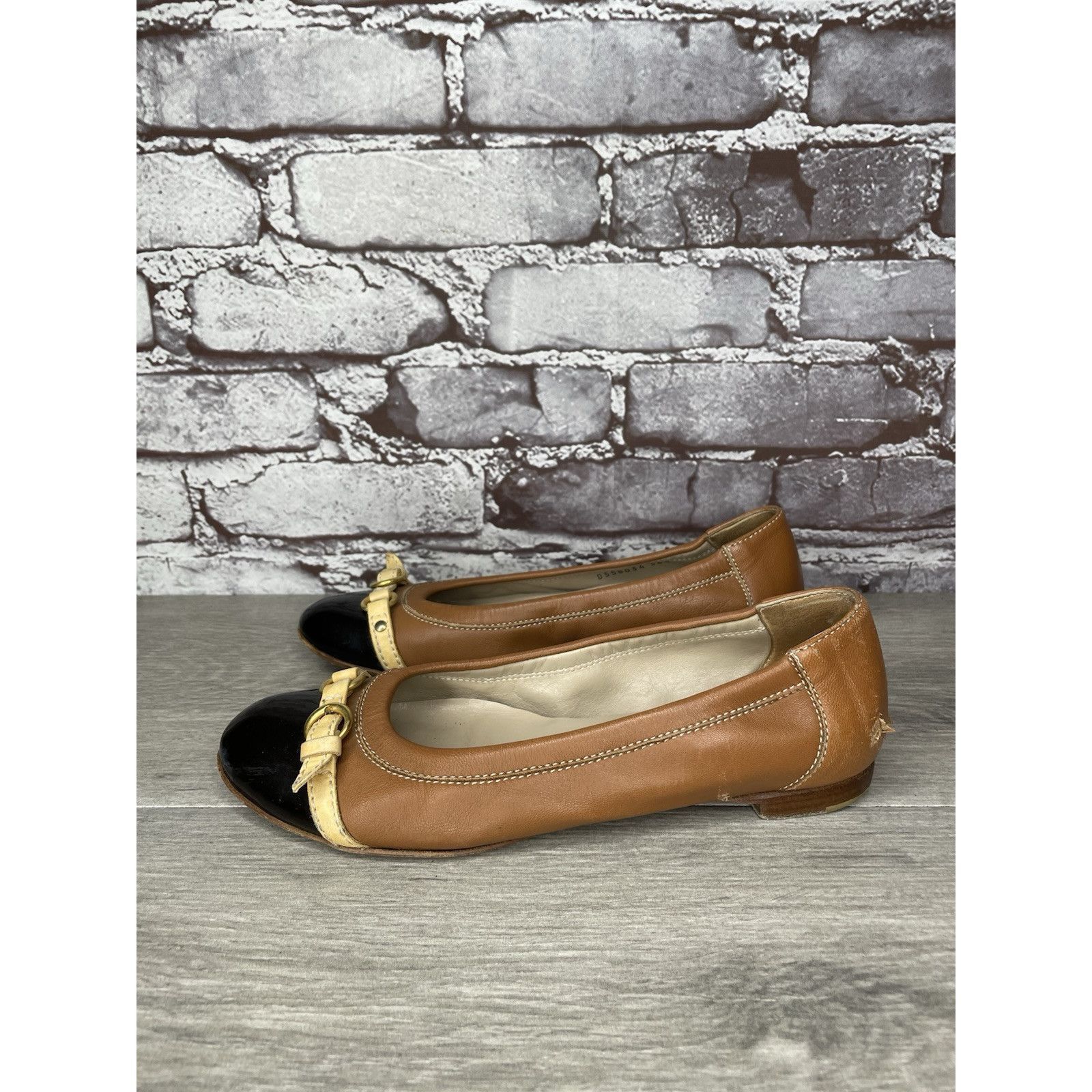 AGLINI AGL SPECTATOR Brown Leather Black Patent Cap Toe Ballet Flat Size US 6 / IT 36 - 24 Thumbnail