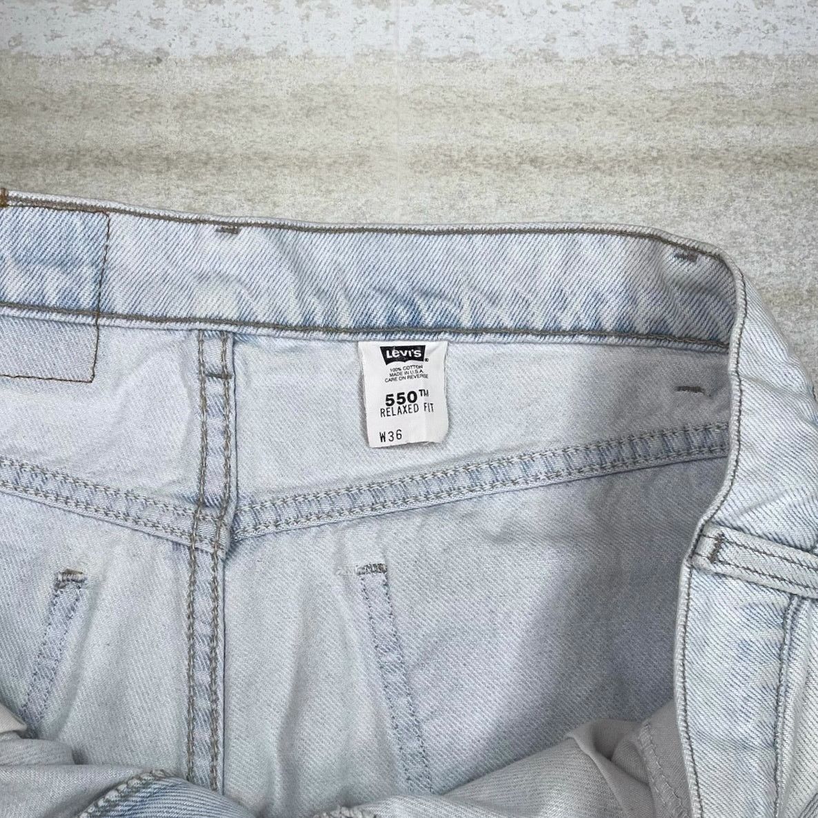 Levi's Vintage 90s Levis Jean Shorts 550 36x8 Relaxed Light Wash Size US 36 / EU 52 - 4 Thumbnail