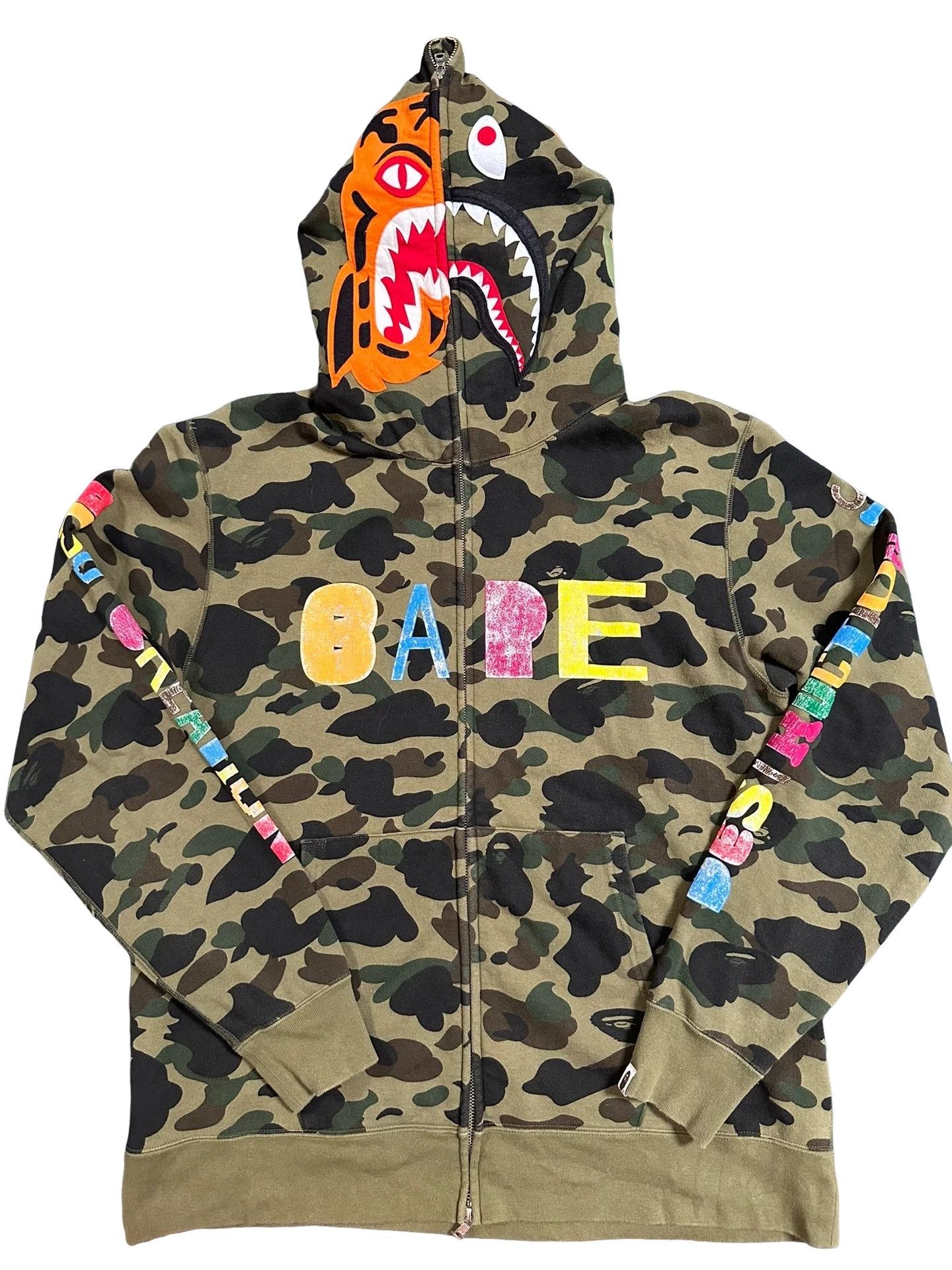 Bape × READYMADE BAPE x READYMADE Camo Shark Hoodie 2XL Size US XXL / EU 58 / 5 - 1 Thumbnail
