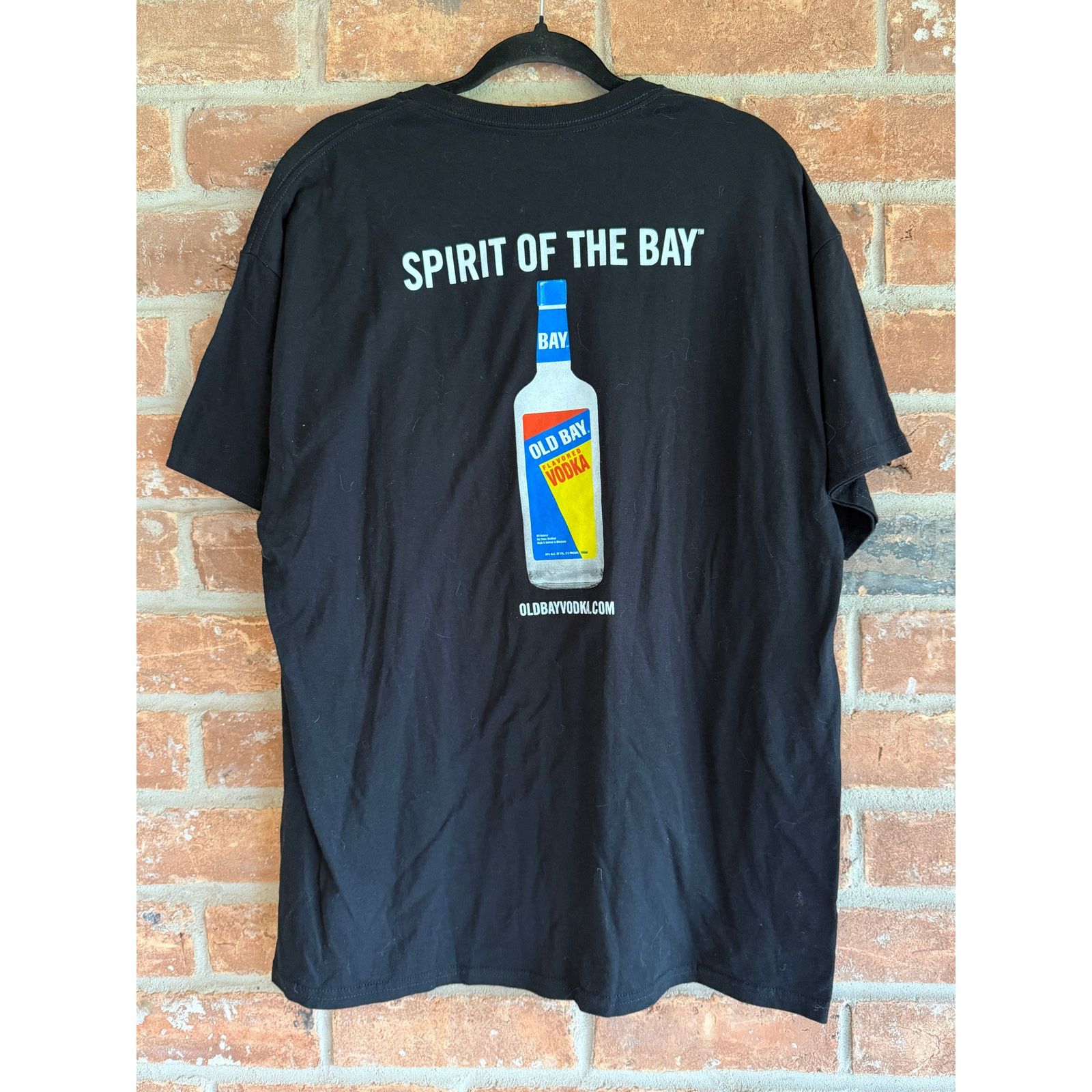Vintage Old Bay Vodka Graphic Tee Black Fits XL Size US XL / EU 56 / 4 - 1 Thumbnail