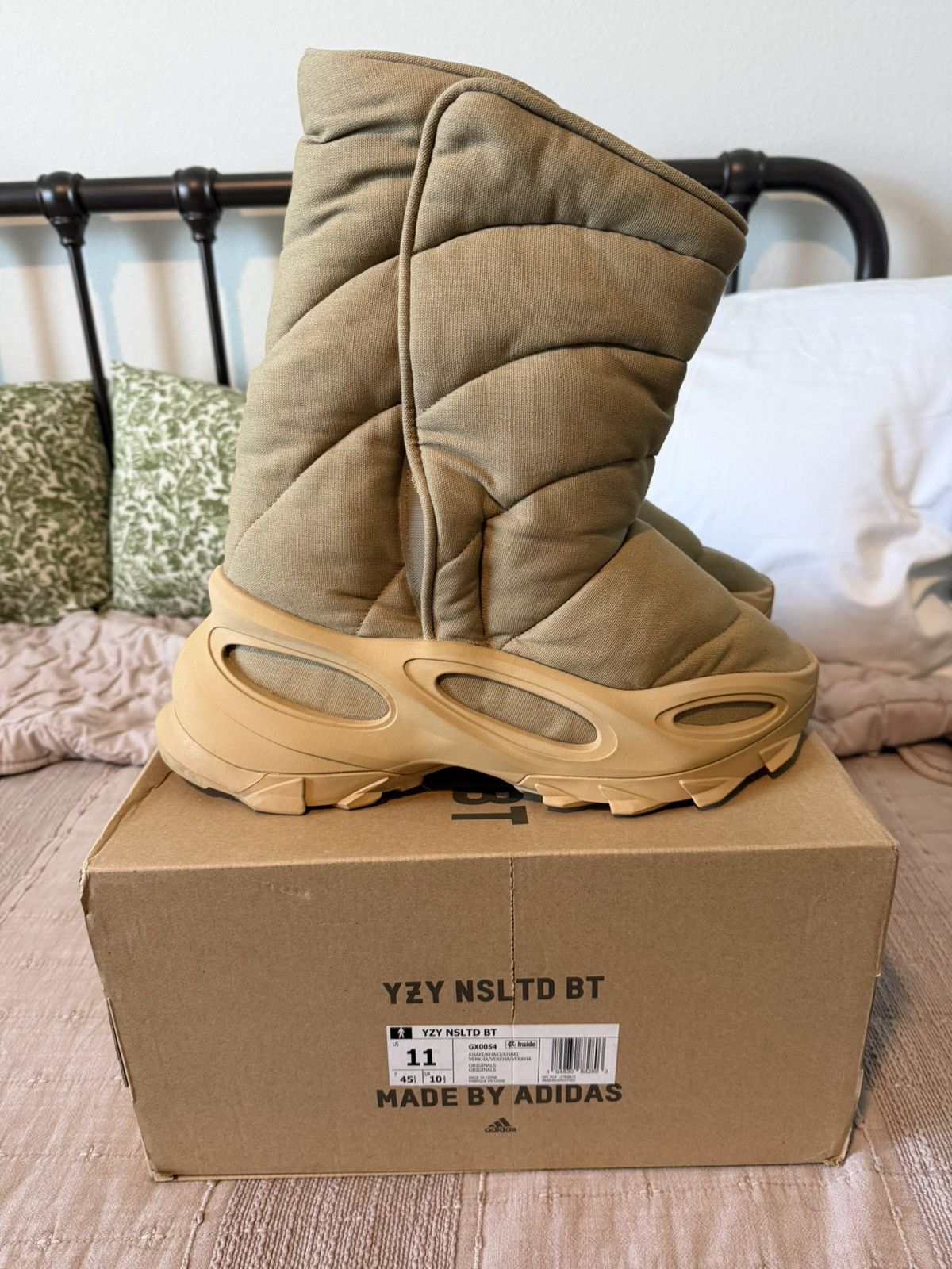 Yeezy Yeezy NSLTD Boot Size US 11 / EU 44 - 3 Thumbnail