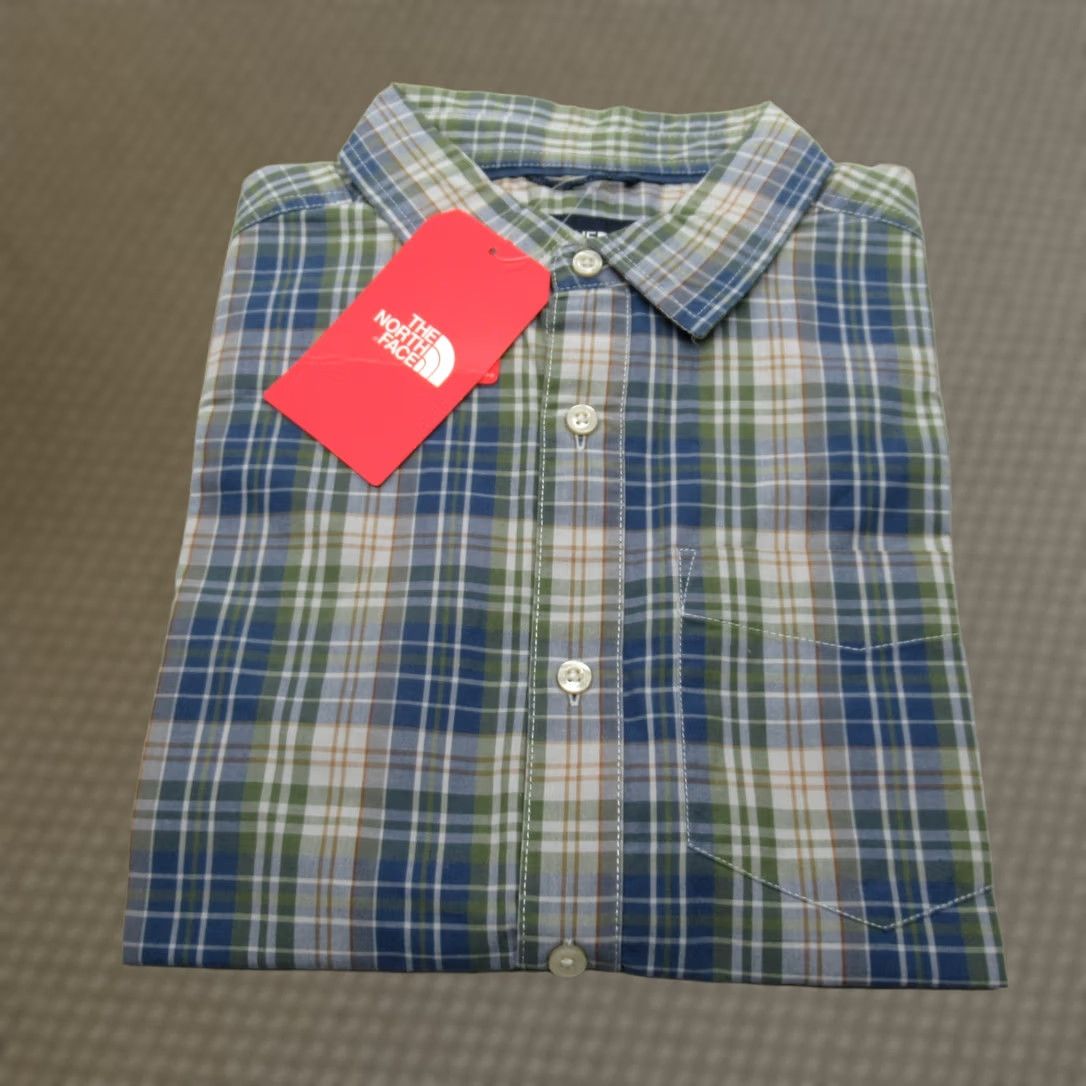 The North Face The North Face Shirt Mens Medium Blue Plaid Short Sleeve Button-Up Pocket Cotton Polyester New Size US M / EU 48-50 / 2 - 1 Thumbnail