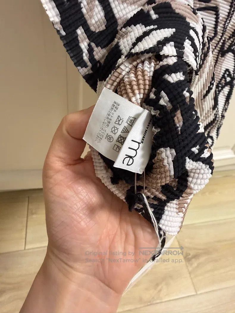 Issey Miyake Issey Miyake size:one size Black Short Sleeve Size XXS / US 00 / IT 34 - 4 Thumbnail