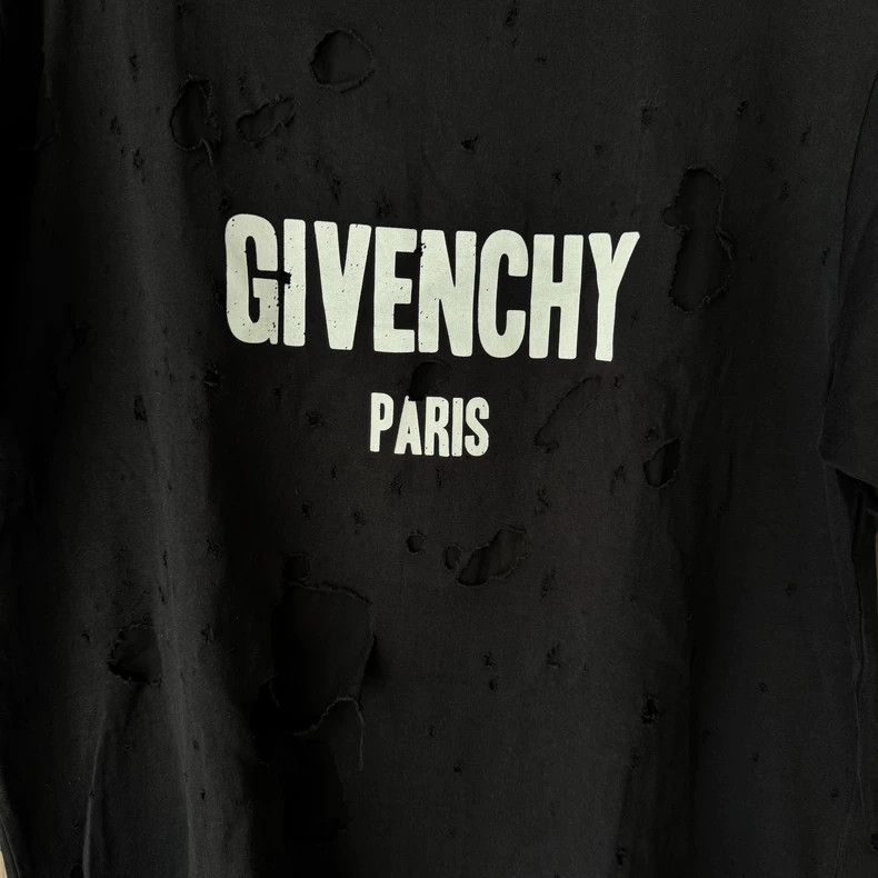Givenchy Givenchy Best-selling classic black ripped short-sleeve, s Size US XS / EU 42 / 0 - 2 Thumbnail