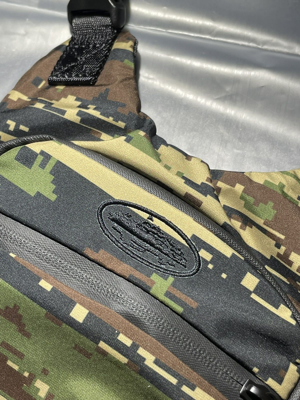 バッグ CORTEIZ ELITEWORK SLING BAG [DIGI CAMO] Corteiz CORTEIZ ELITEWORK SLING BAG [DIGI CAMO] | Grailed