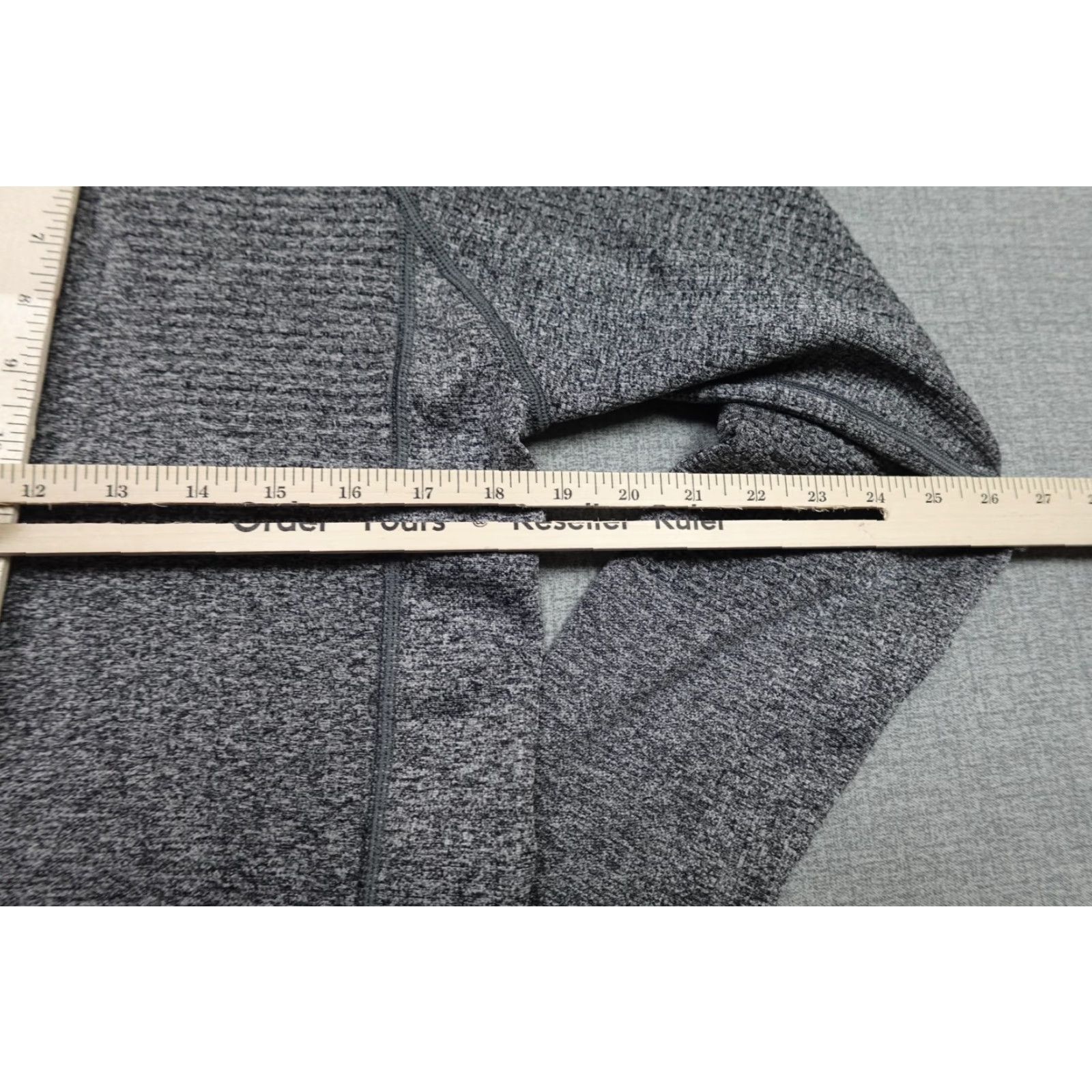Lululemon Lululemon Mens Medium Gray Crewneck Knit Pullover Logo Shirt Size US M / EU 48-50 / 2 - 6 Thumbnail