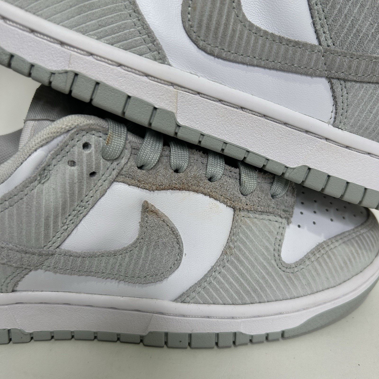Nike Nike Dunk Low WMNS “Light Silver Corduroy” Size US 8.5 / IT 38.5 - 9 Thumbnail