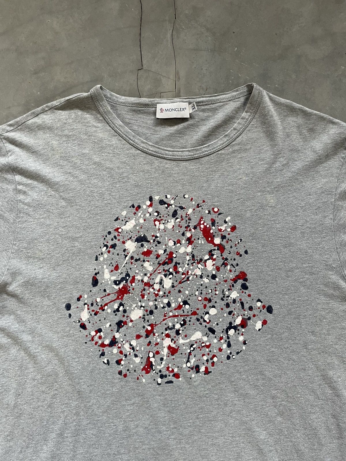Moncler Moncler Paint Splatter Printed Logo T-Shirt Size US L / EU 52-54 / 3 - 2 Thumbnail