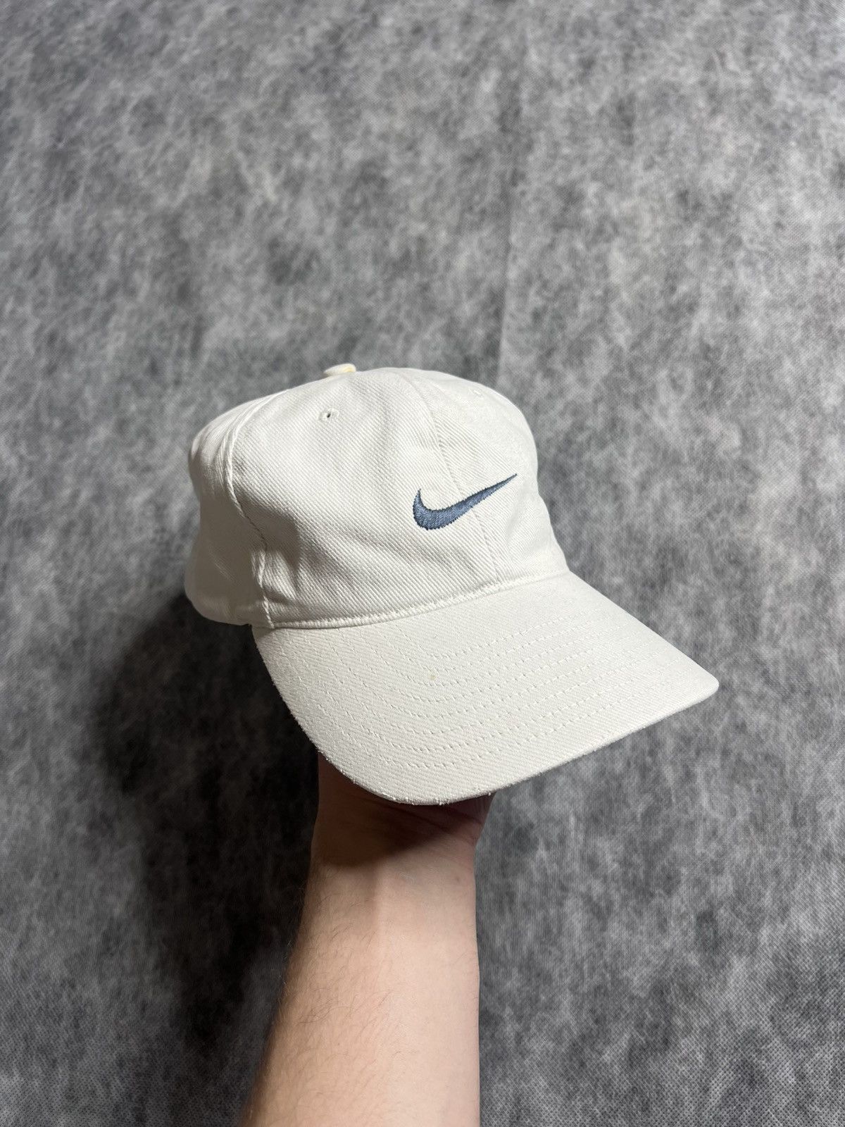 Nike Nike Cap Vintage White 90s Size ONE SIZE - 1 Thumbnail