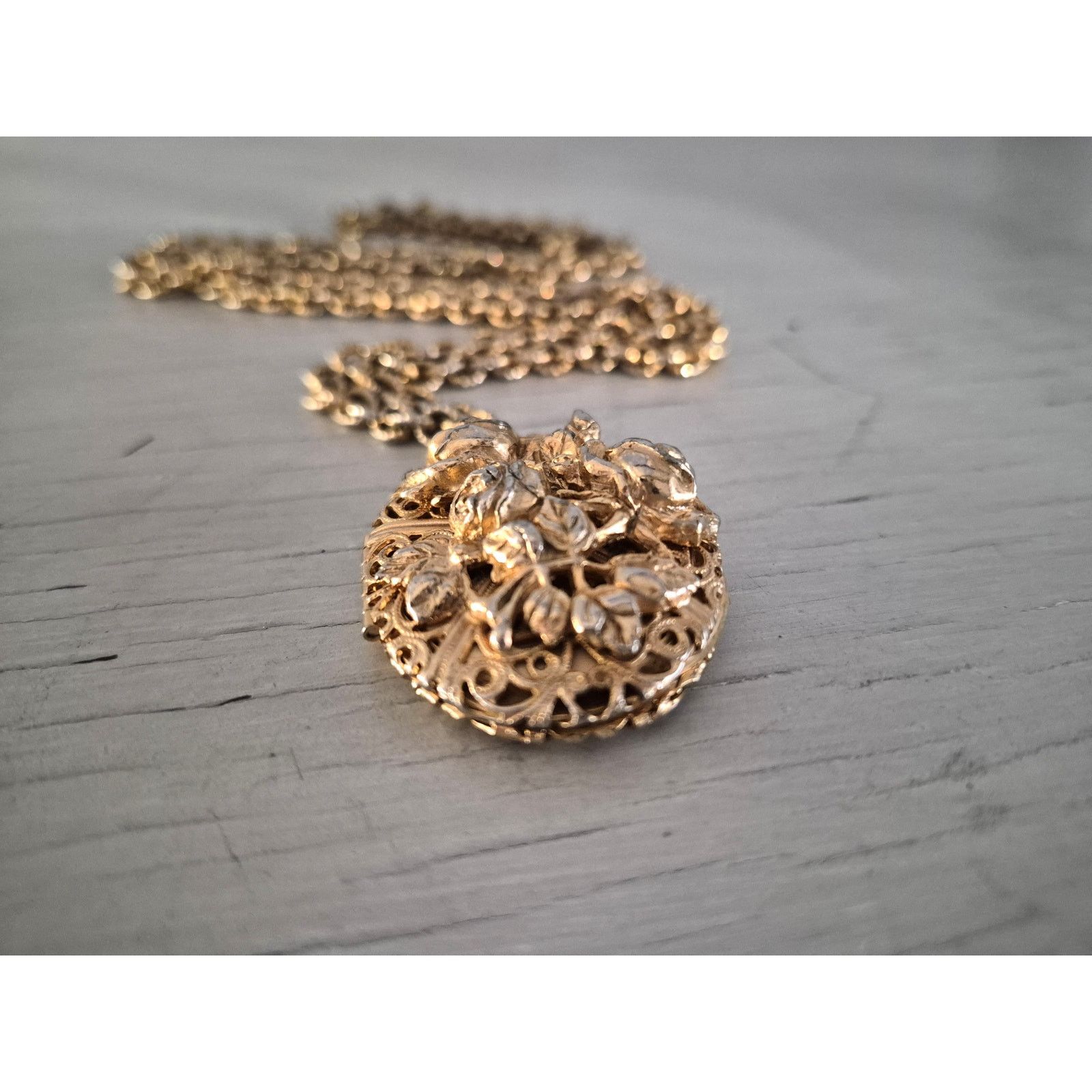 Other Vintage Ornate Roses Filigree Locket Necklace Size ONE SIZE - 3 Thumbnail