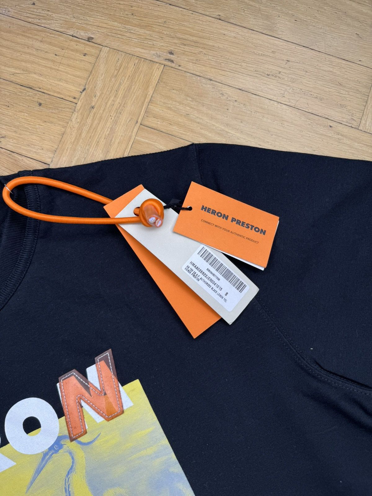 HERON PRESTON AUTHORIZED BLACK OVERSIZE 3D GRAPHIC TEE
