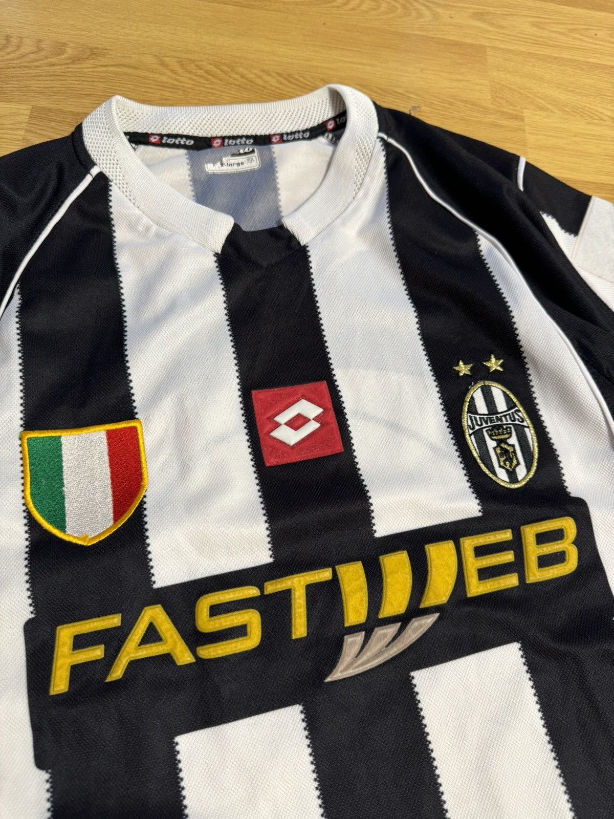 Lotto Sport × Vintage Lotto 2002-2003 Juventus FC Home (size XL) Size US XL / EU 56 / 4 - 8 Thumbnail