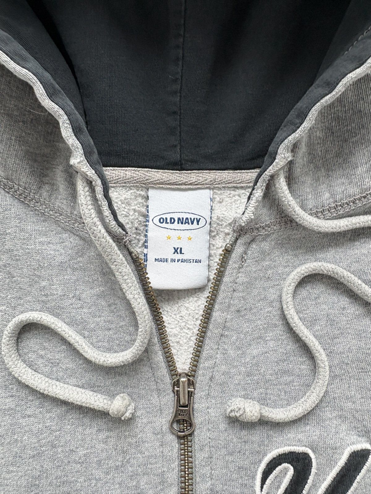 Vintage Vintage Y2K Old Navy New York Distressed Zip Up Hoodie Size US XL / EU 56 / 4 - 3 Thumbnail