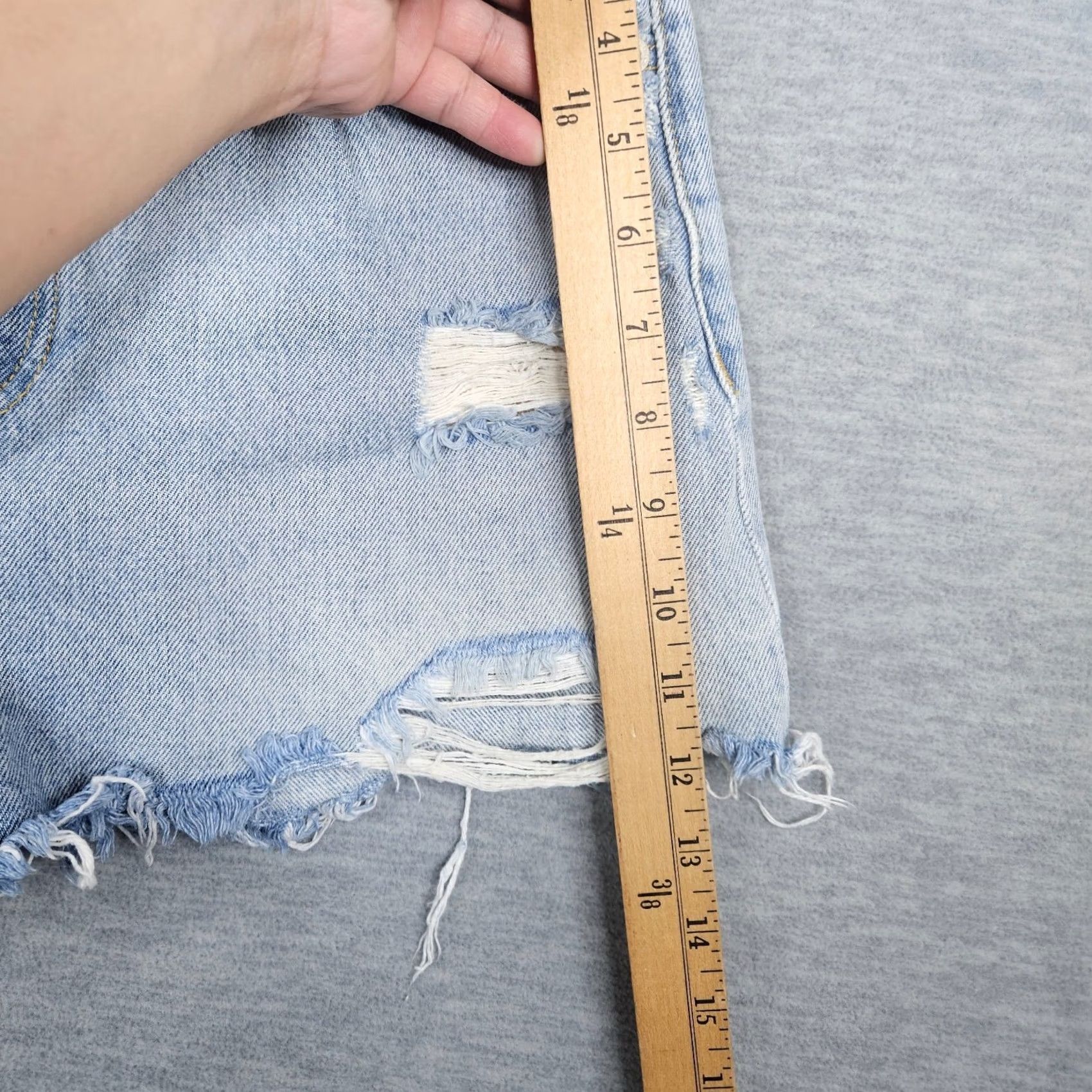 Rag & Bone rag & bone Maya 100% Cotton Blue High Rise Distressed Short Size 27 Size 27" / US 4 / IT 40 - 4 Thumbnail