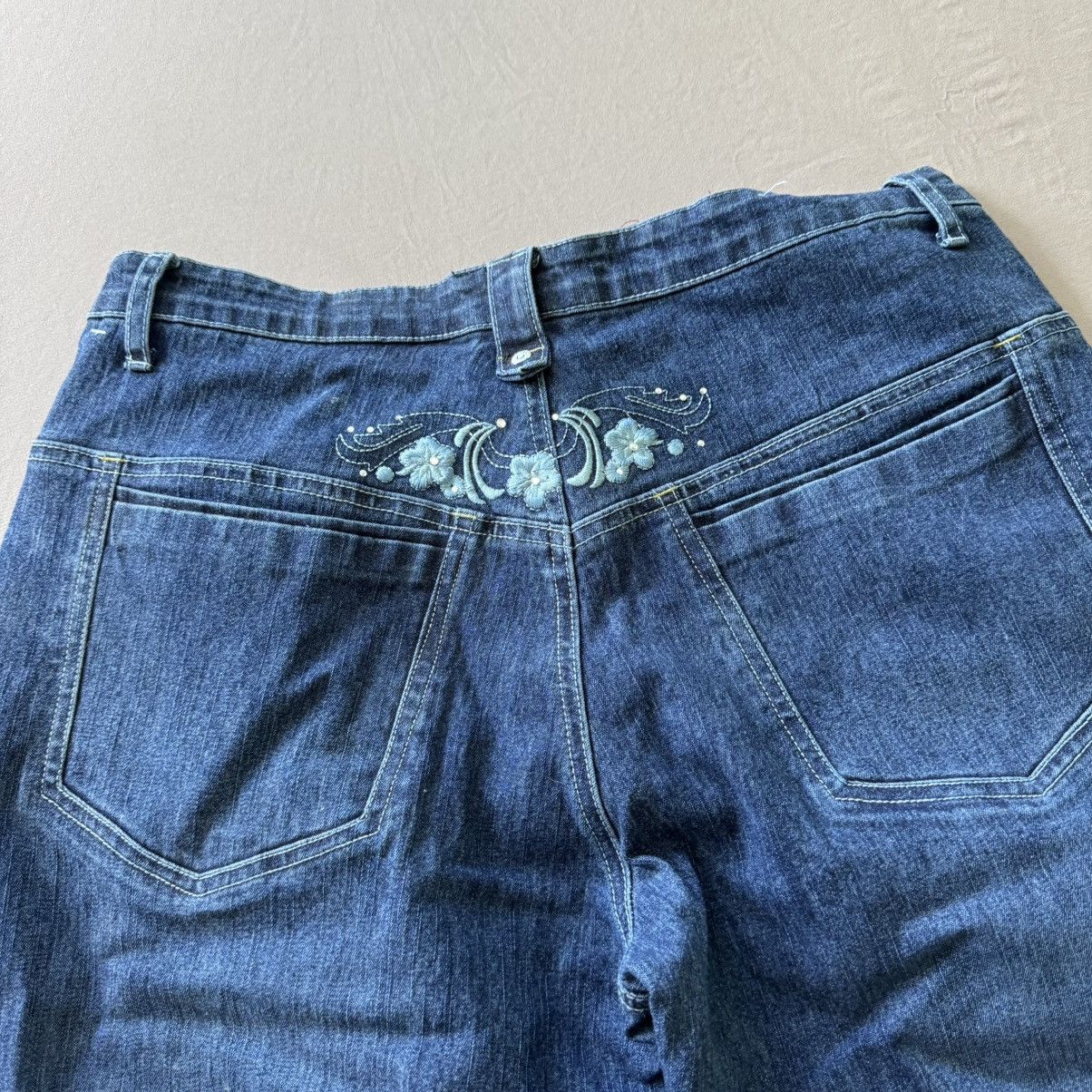 Other Vintage Cosmopolitan embroidered floral Capri jeans Size 34" / US 12 / IT 48 - 7 Thumbnail